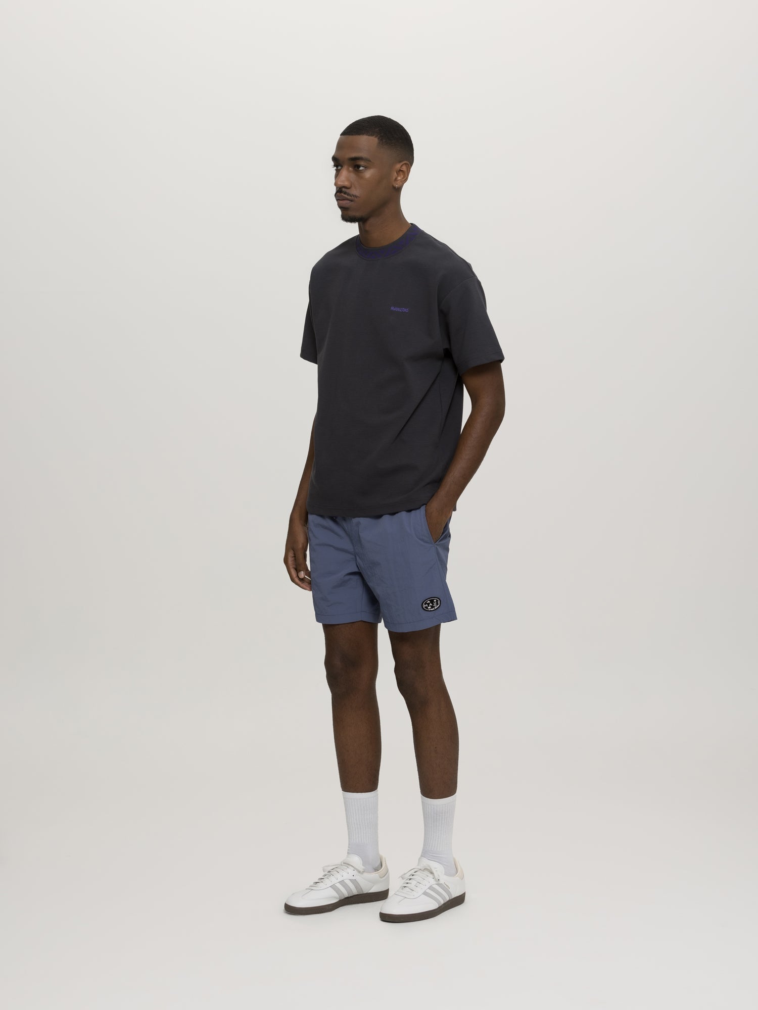 Maui and Sons Break Neck t-shirt ferro cotone boxy fit
