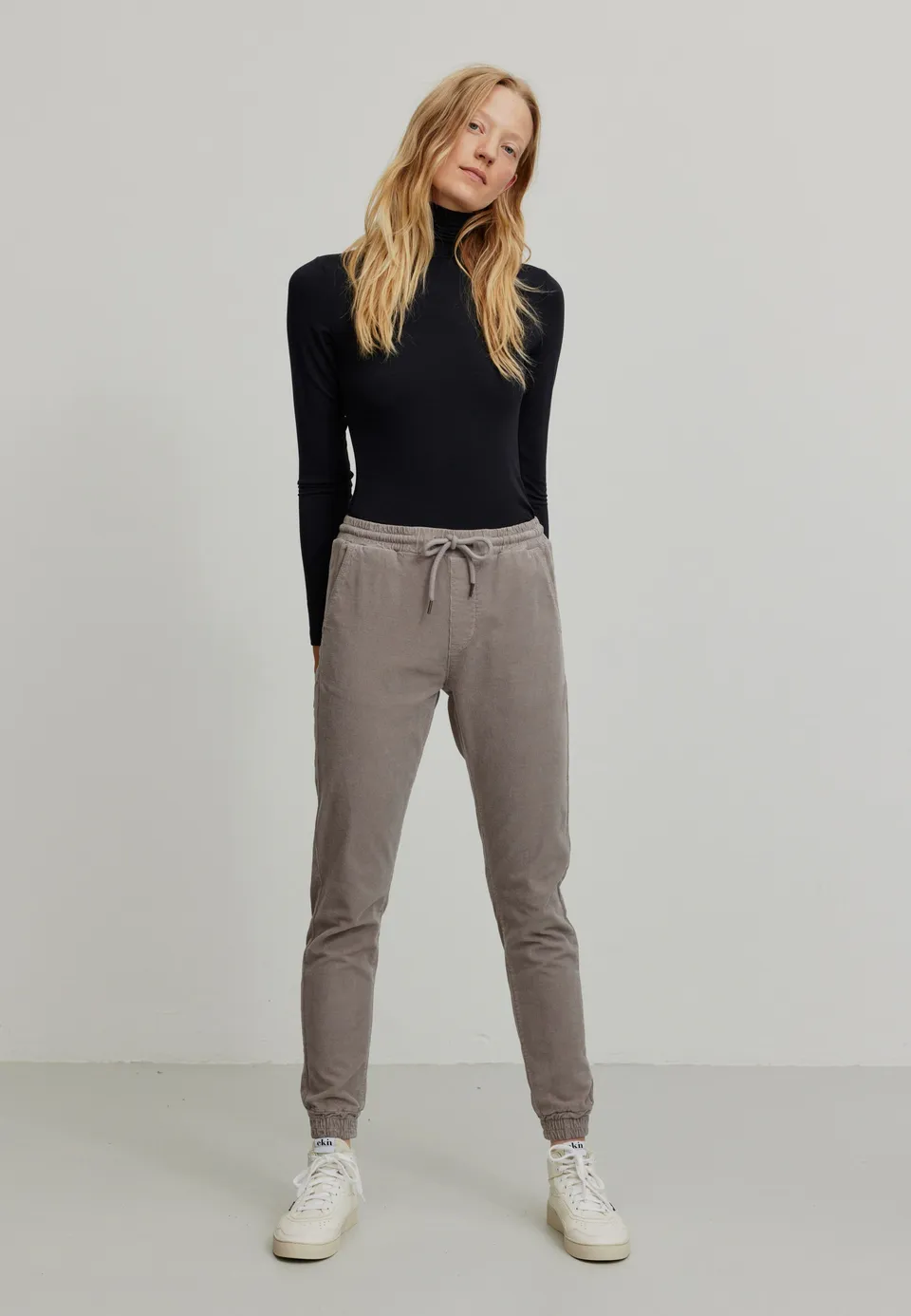Recolution Chaiturus pantaloni chino marrone cord elasticizzato