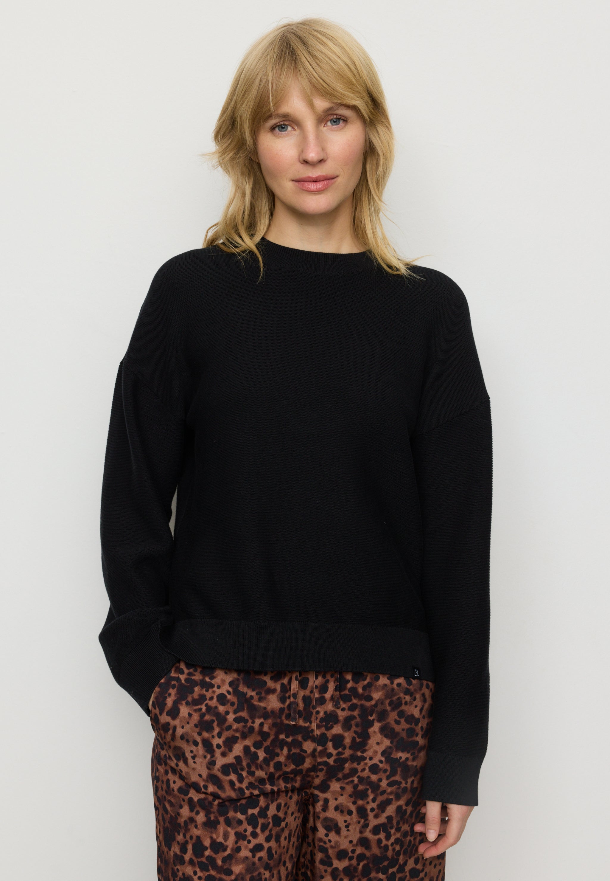 Recolution Gingko maglione nero cotone bio