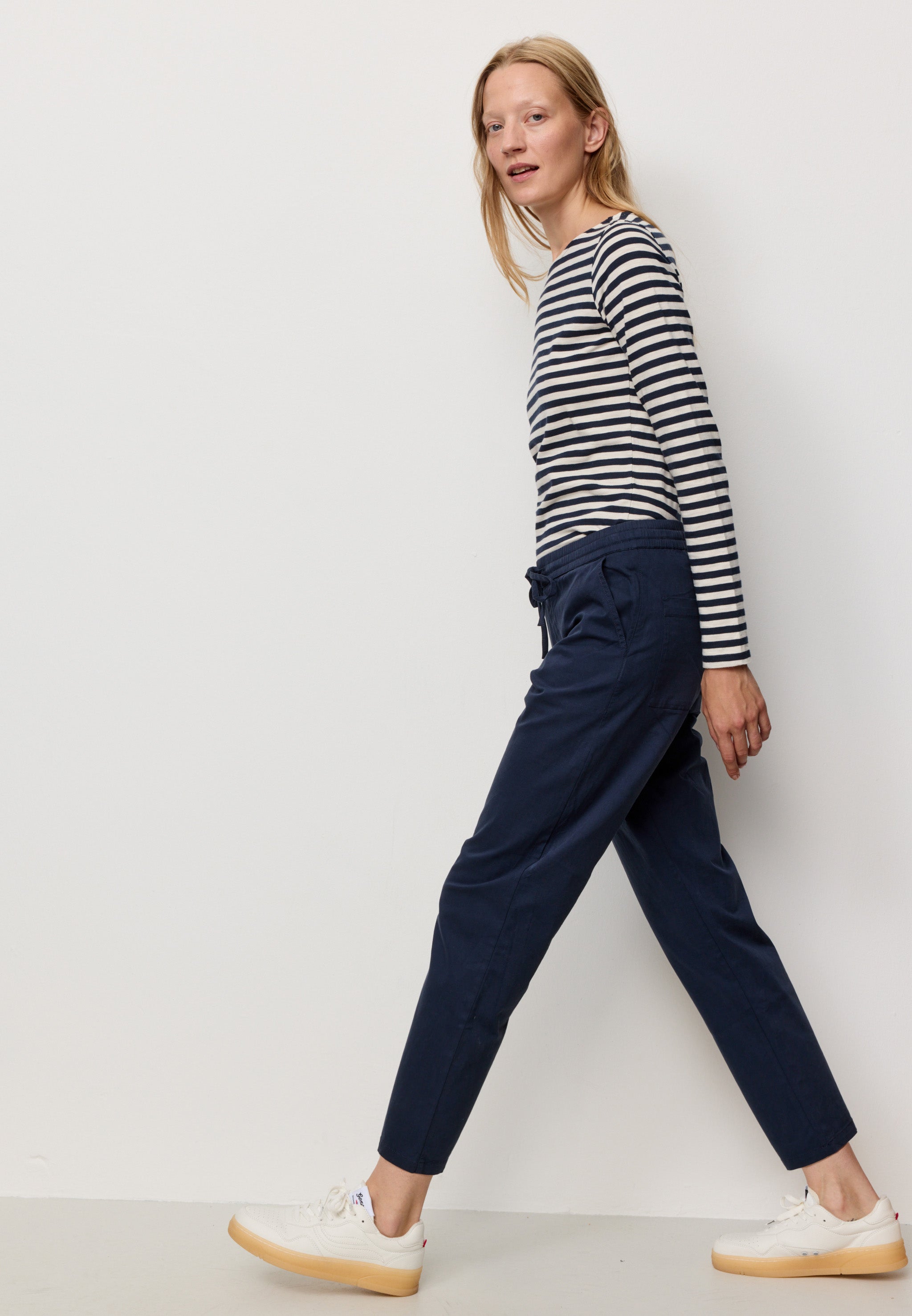 Recolution Kale pantaloni chino blu navy cotone bio