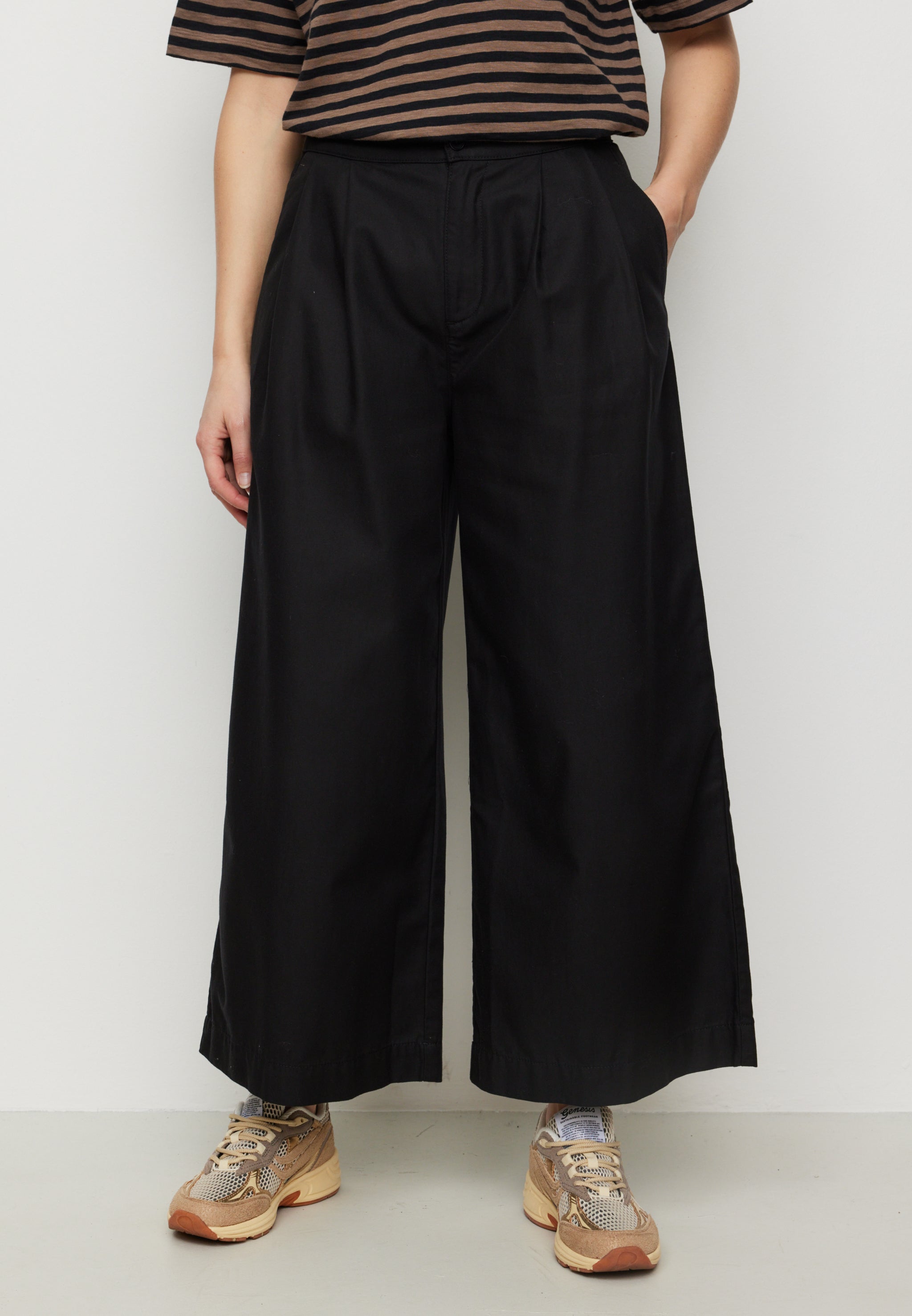Recolution Ambrosia pantaloni culotte neri lyocell