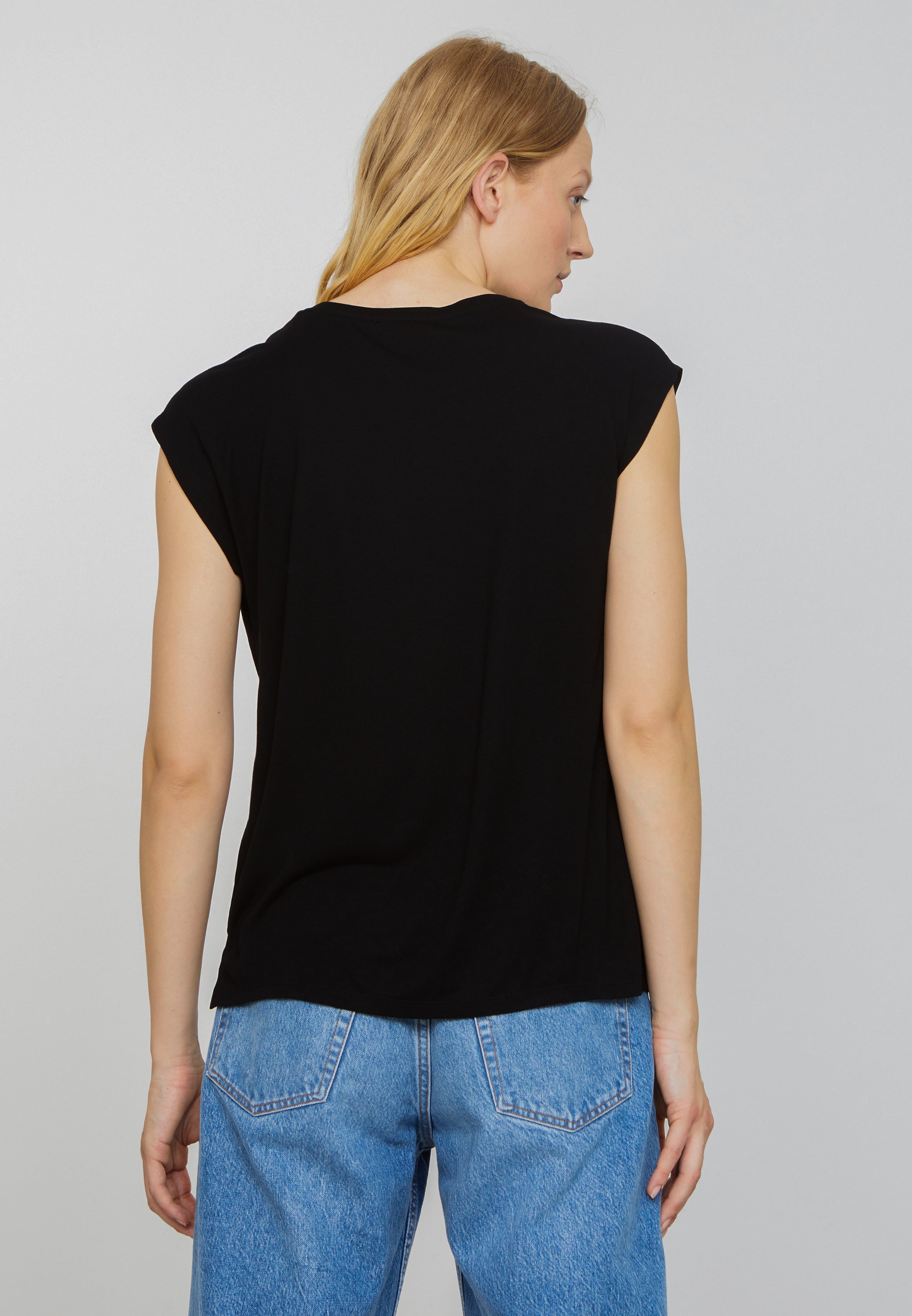 Recolution Mithila t-shirt nera viscosa loose fit