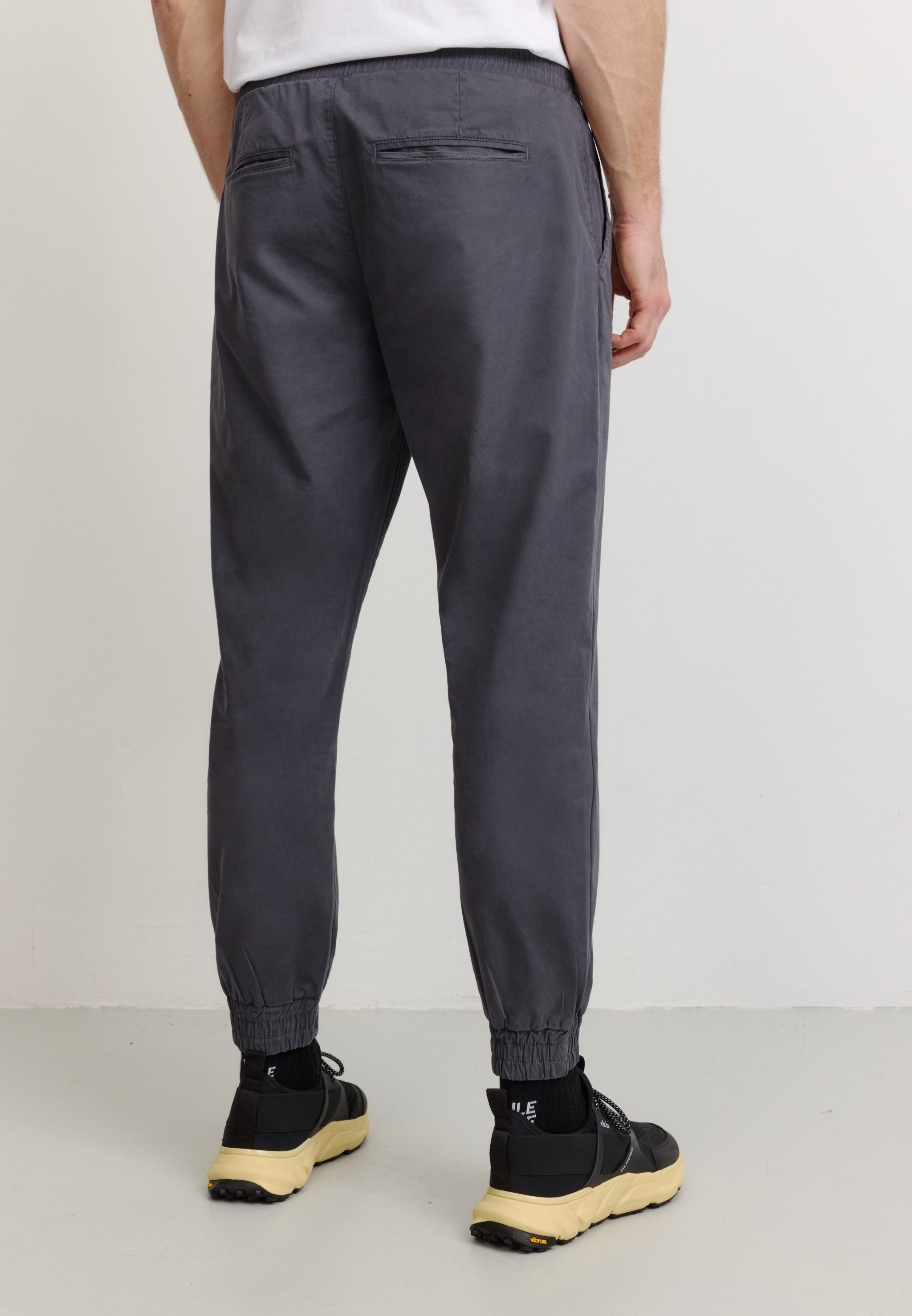 Recolution Musa pantalone chino grigio scuro elastico