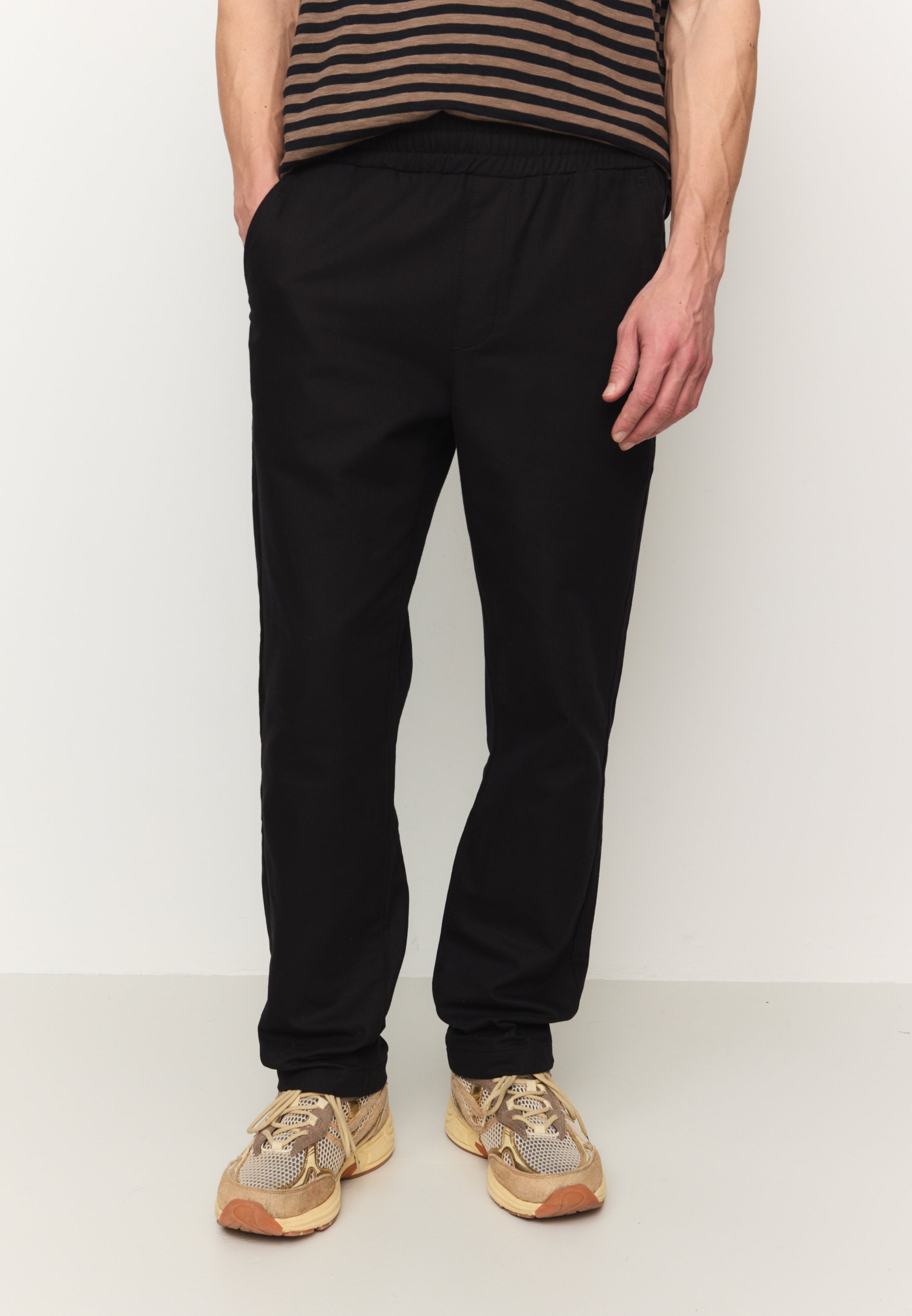 Recolution Tamarind pantaloni chino uomo nero cotone bio