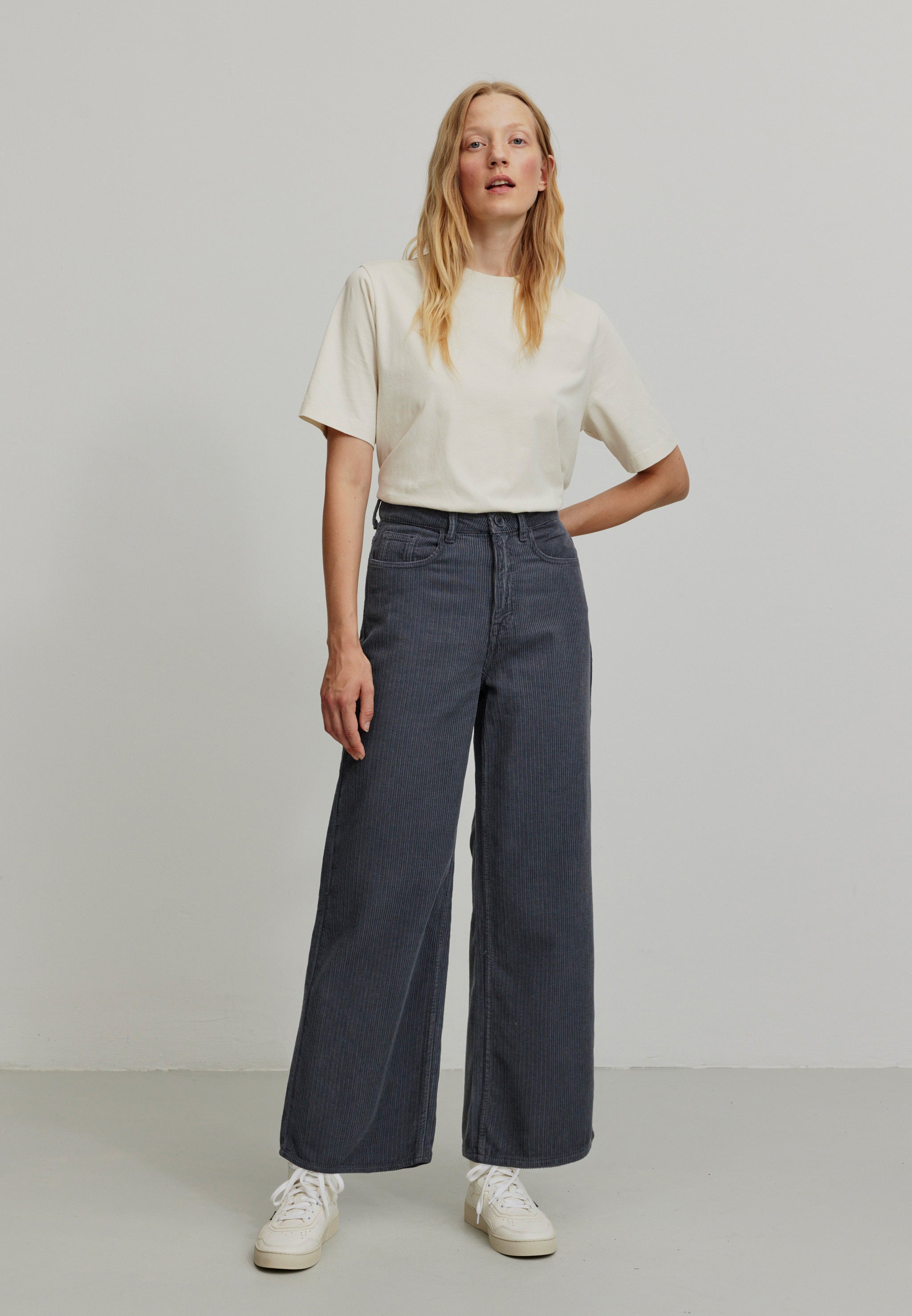 Recolution Erica Corduroy pantaloni donna blu denim velluto