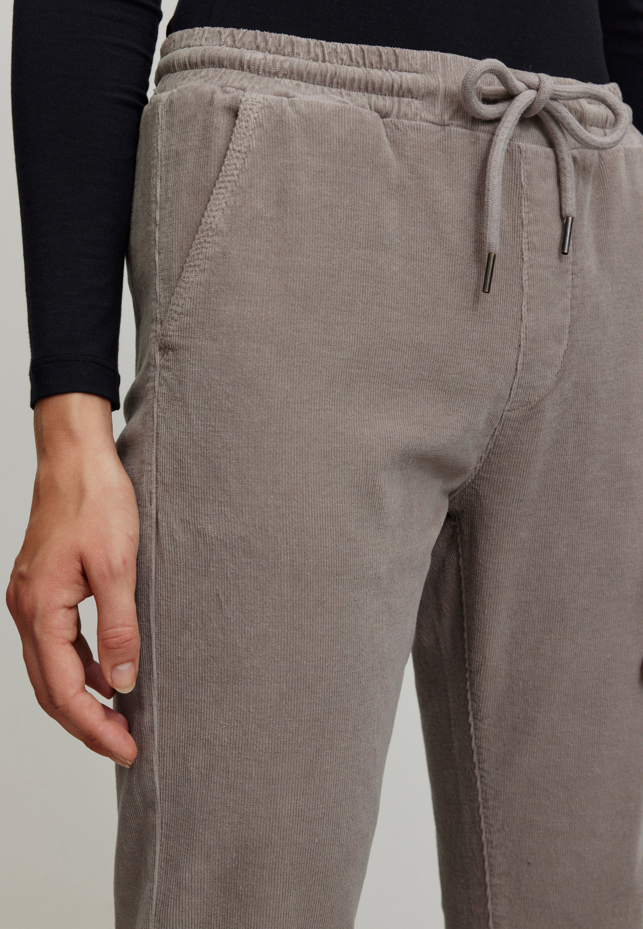 Recolution Chaiturus pantaloni chino marrone cord elasticizzato