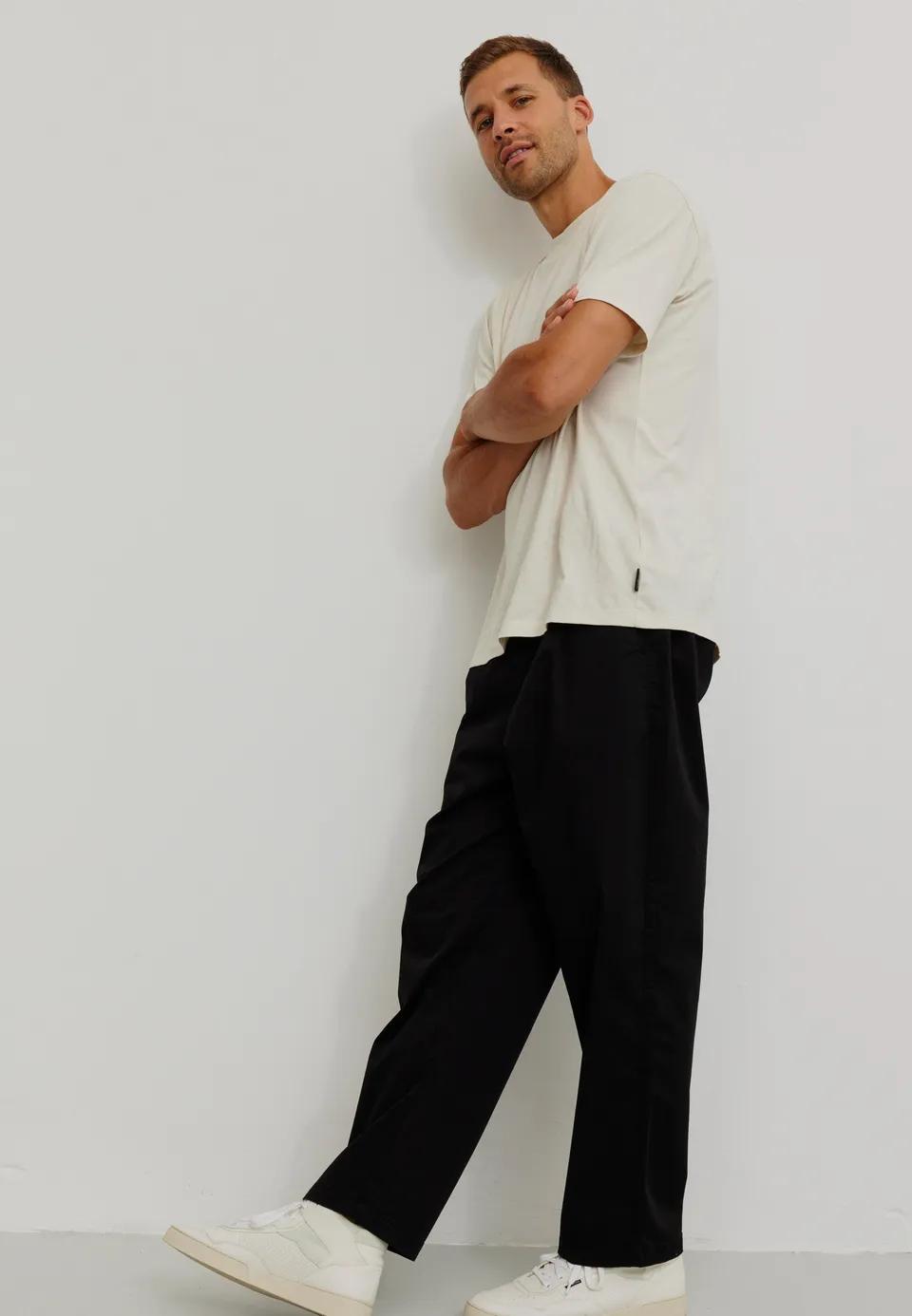 Recolution Catmint chino uomo nero cotone bio