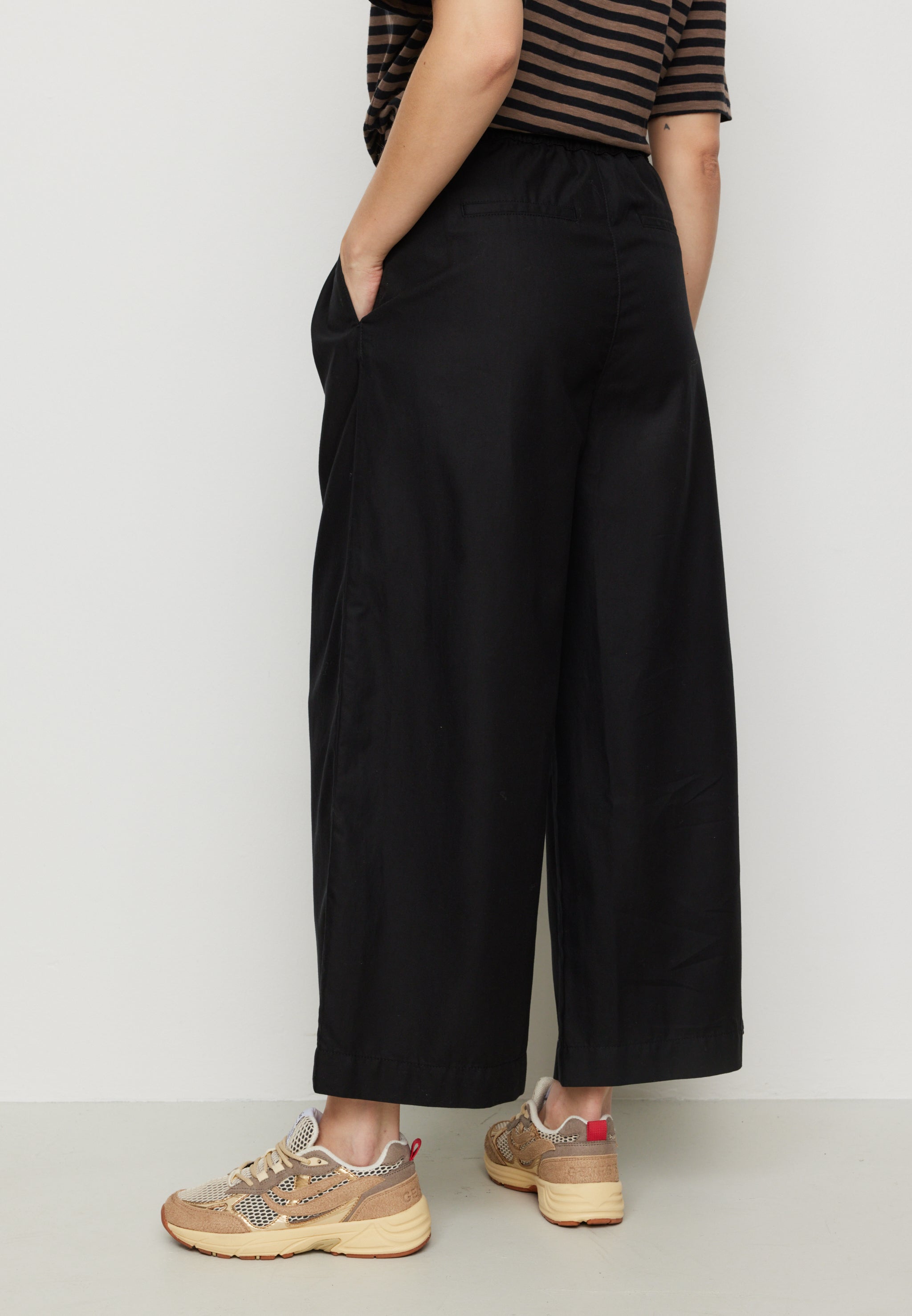 Recolution Ambrosia pantaloni culotte neri lyocell