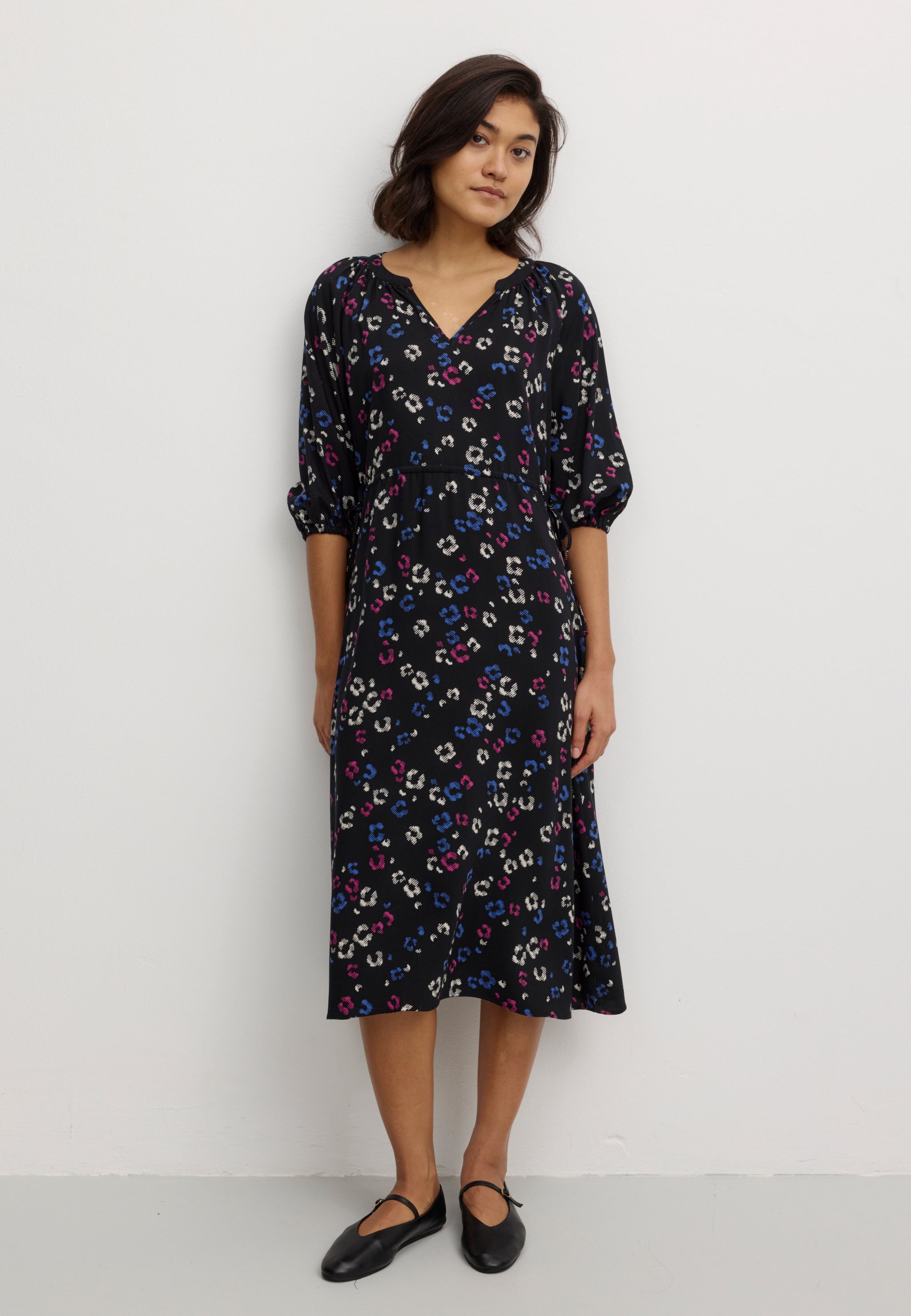 Recolution Nemesia Blossom vestito nero viscosa