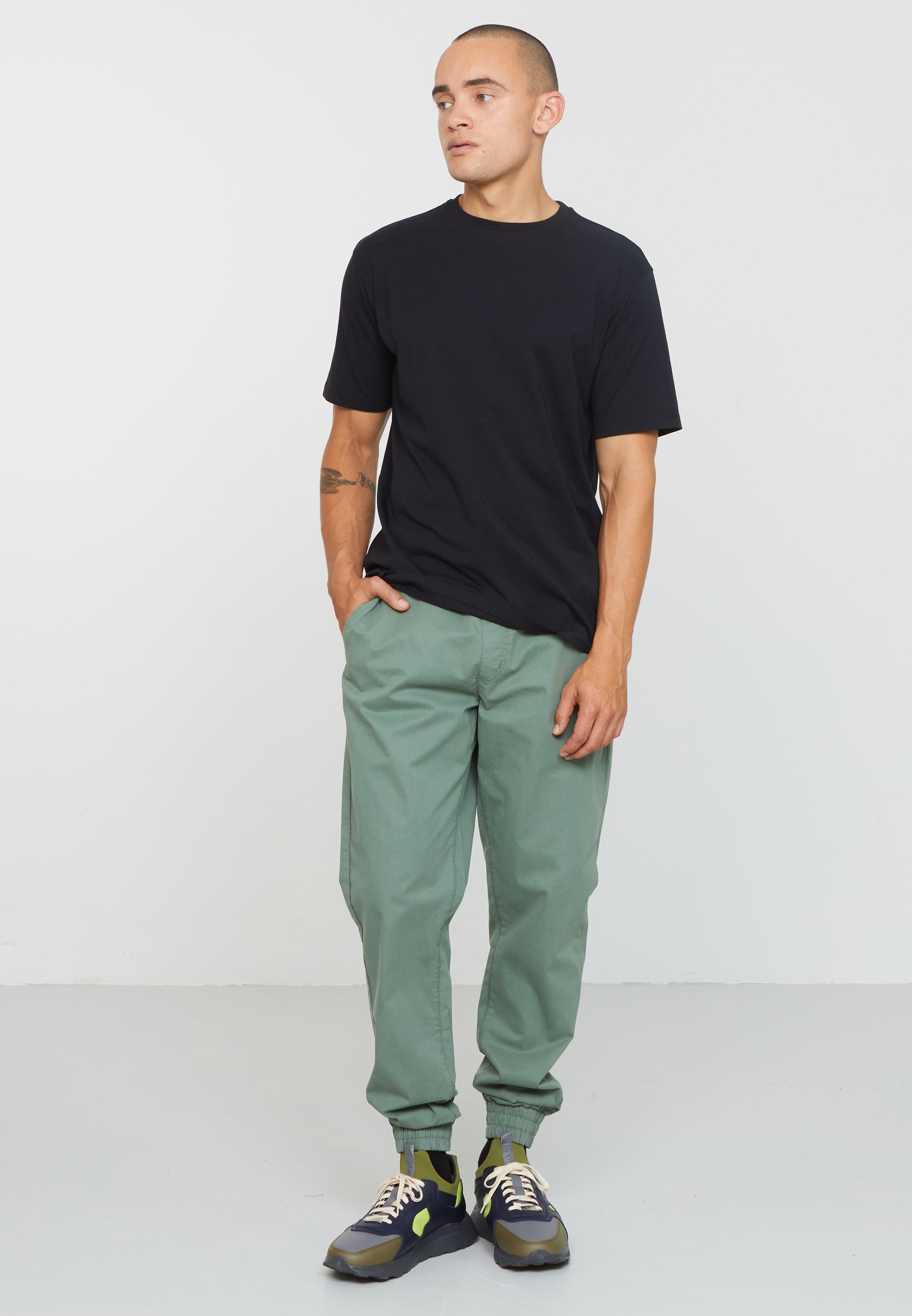 Recolution Aposeris t-shirt nero cotone bio uomo