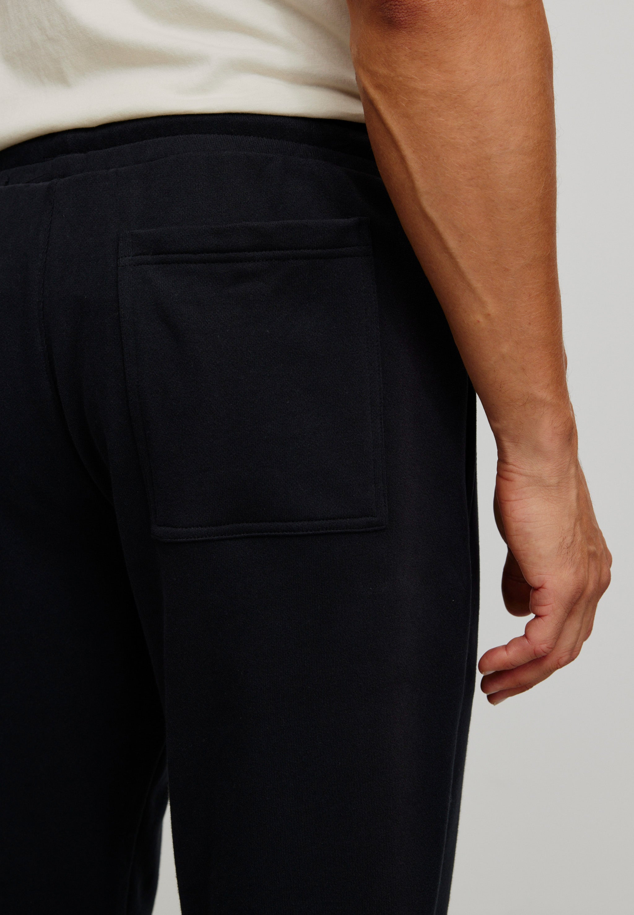 Recolution Thuja jogger cotone bio nero comodo