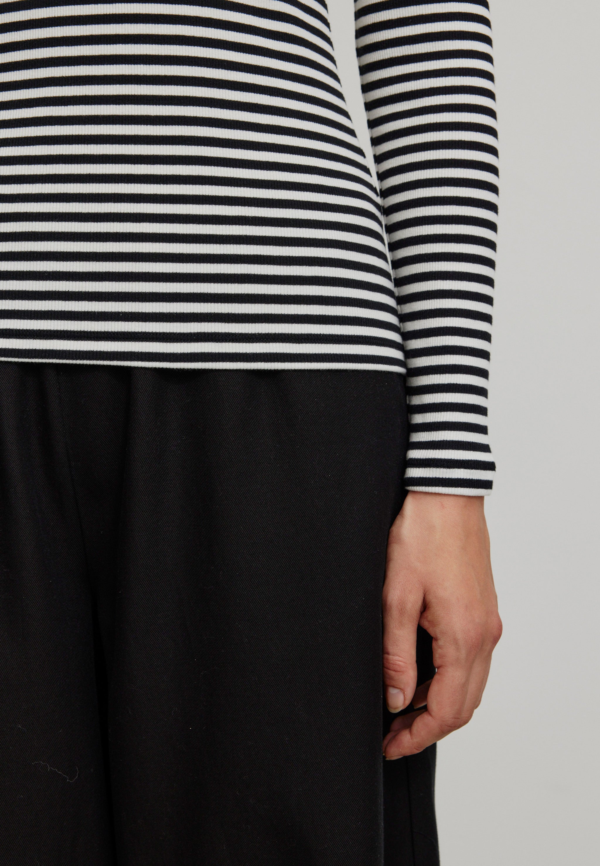 Recolution Liatris Stripes maglia maniche lunghe black a righe