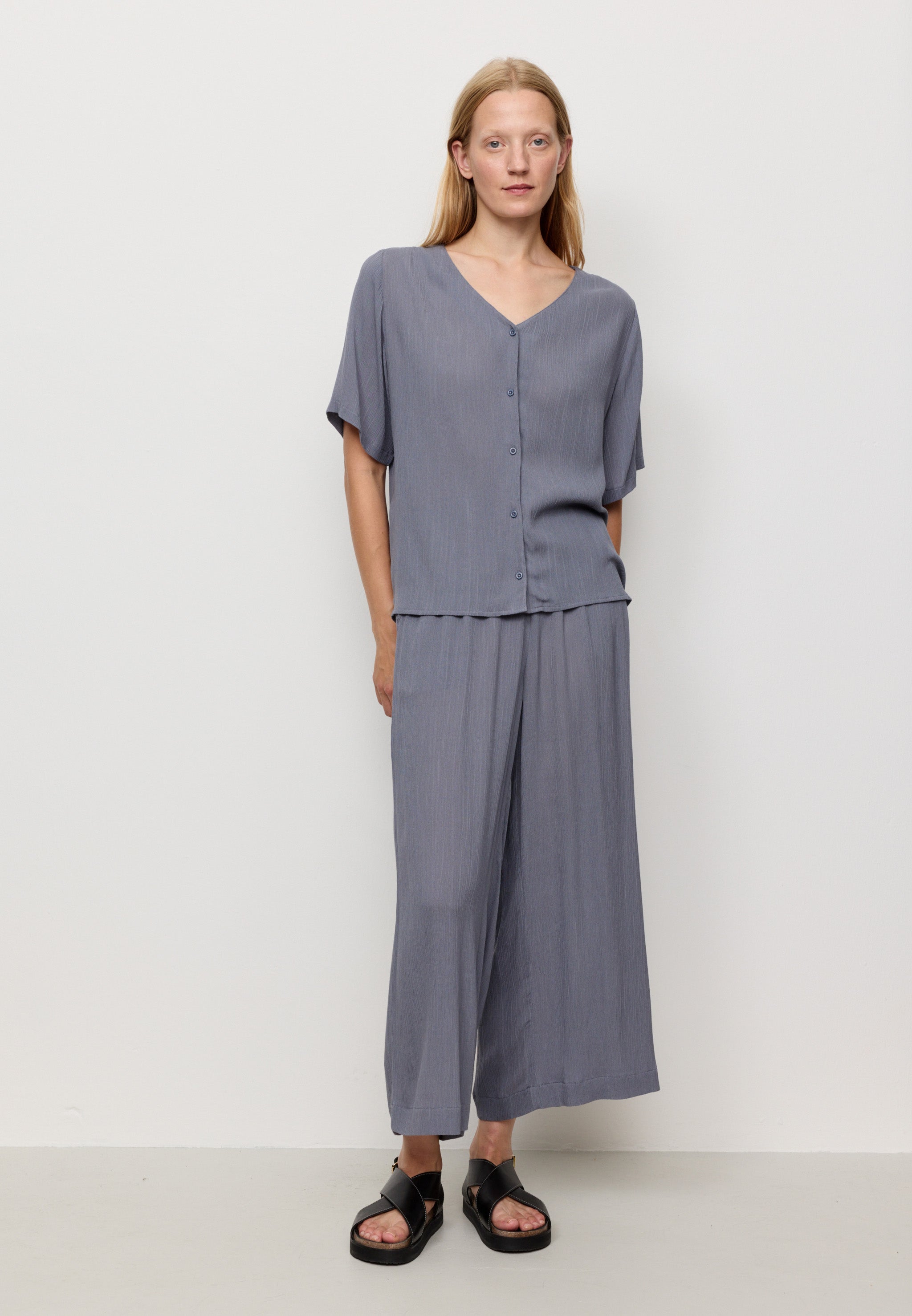 Recolution Spirea blusa azzurra manica corta viscosa