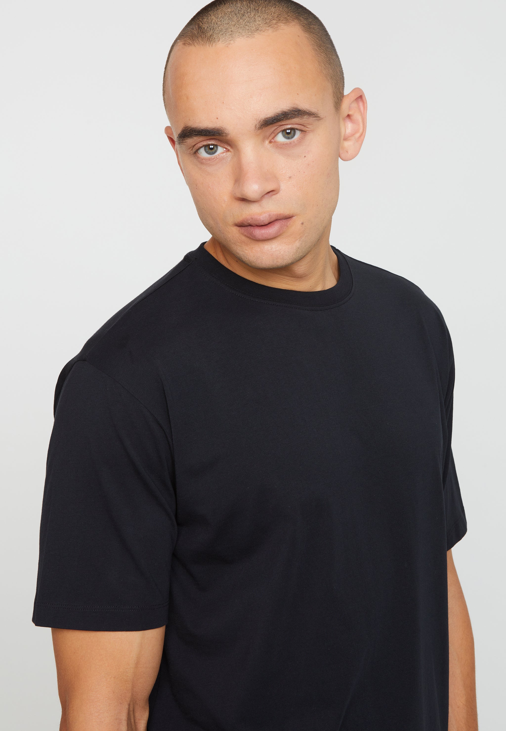 Recolution Aposeris t-shirt nero cotone bio uomo