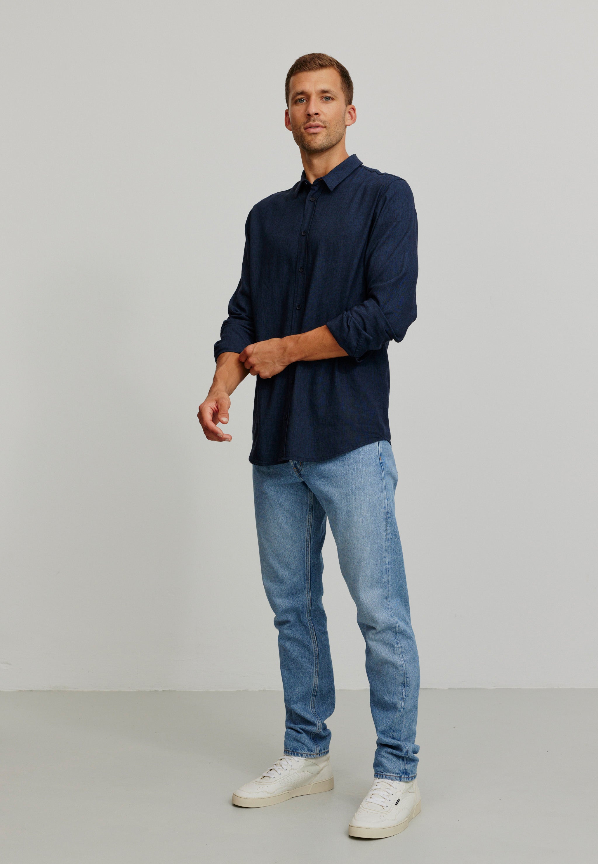 Recolution NUTMEG Camicia Lino Blu Navy Manica Lunga