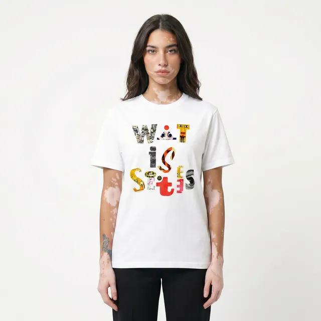 Seetees Wat Is Seetees t-shirt logo