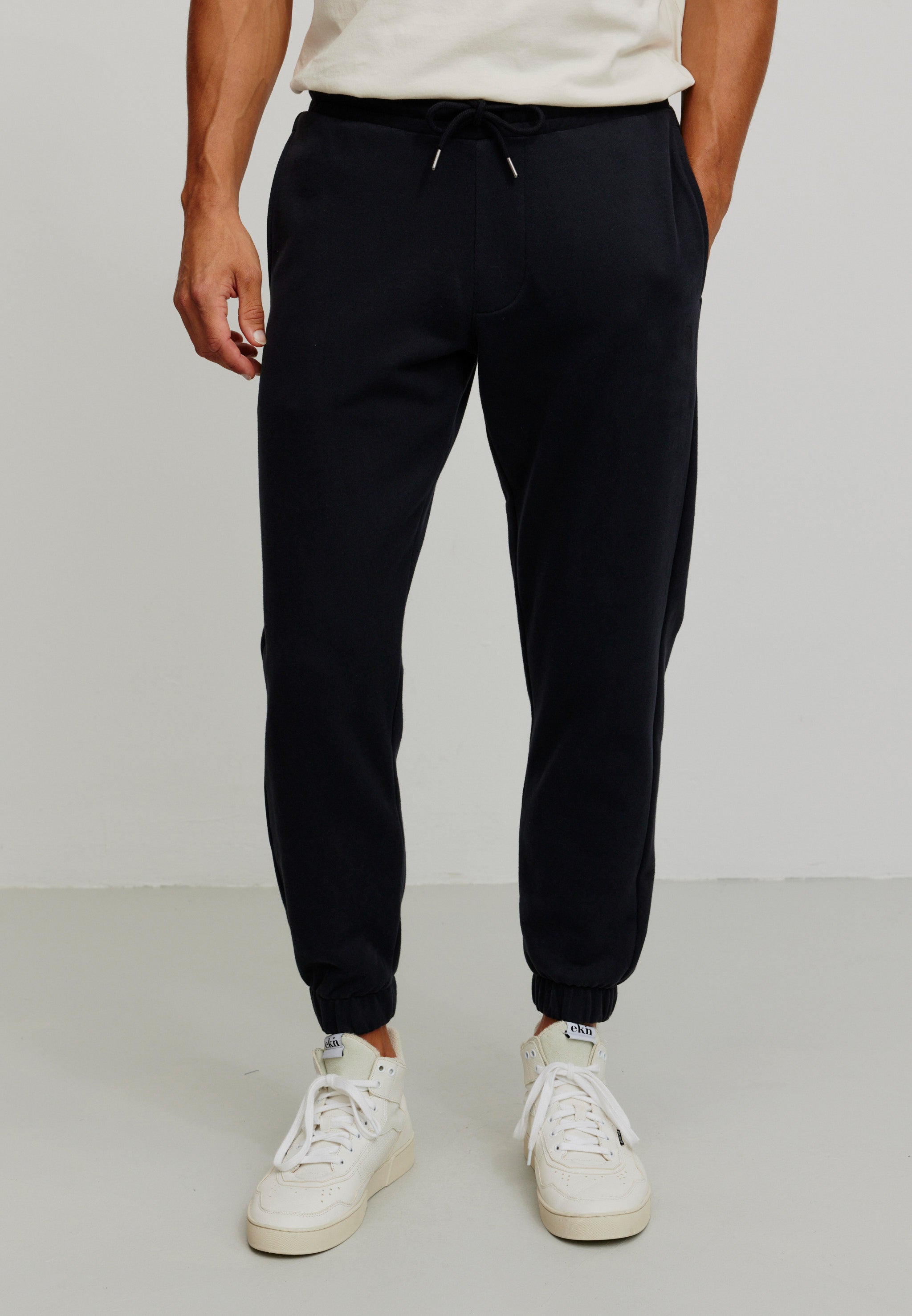 Recolution Thuja jogger cotone bio nero comodo