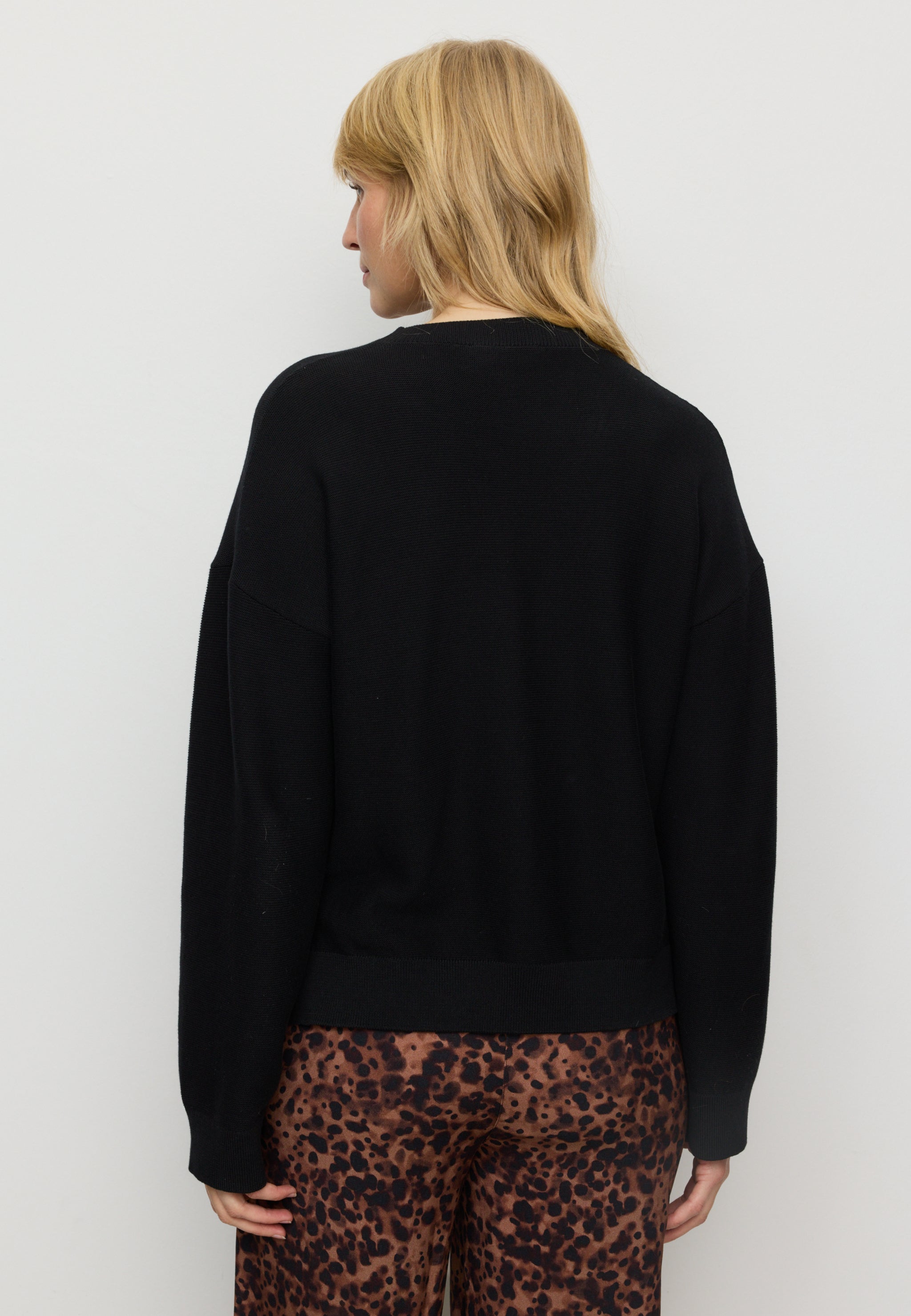 Recolution Gingko maglione nero cotone bio