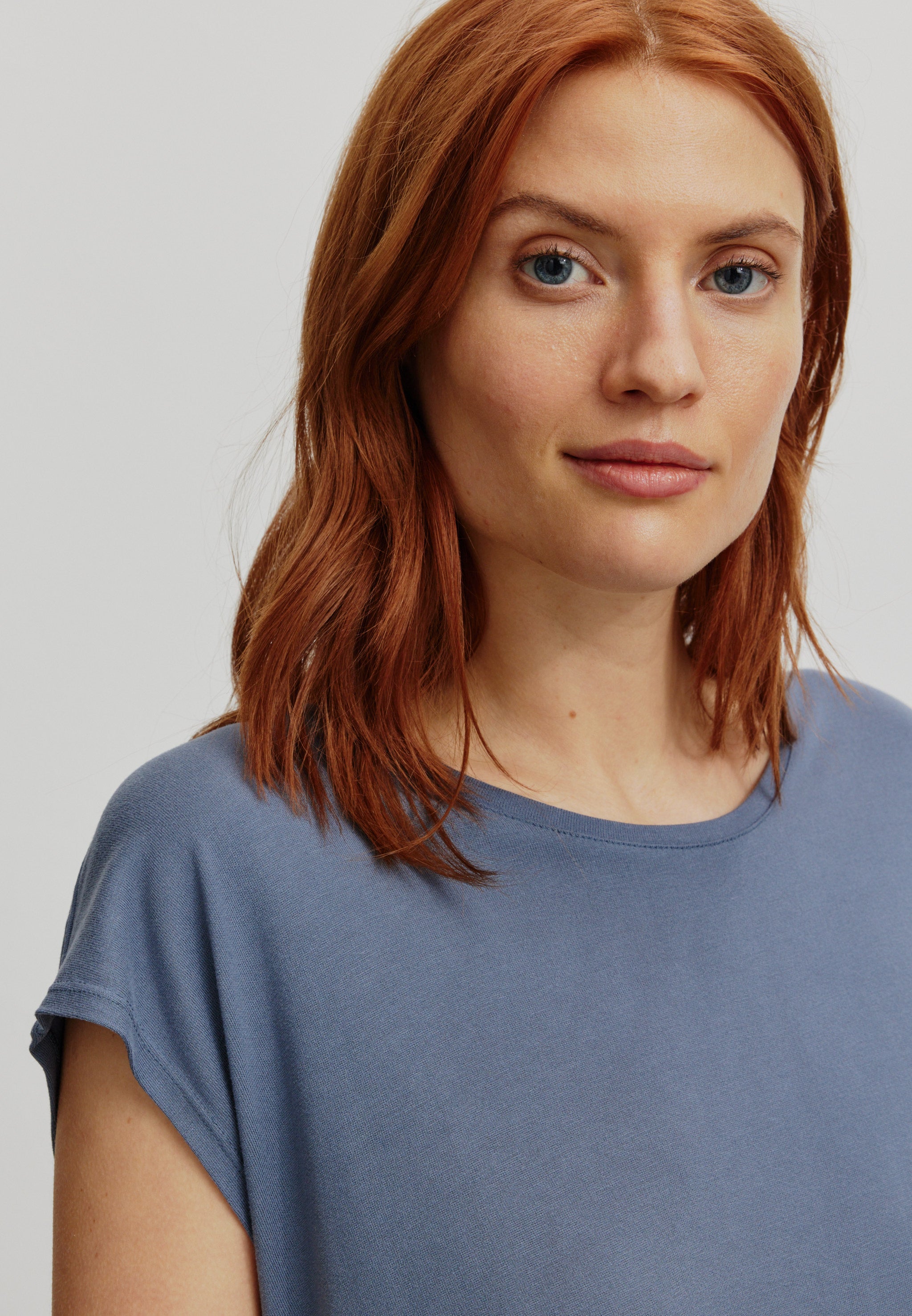 Recolution Mithila t-shirt blu polvere viscosa loose fit