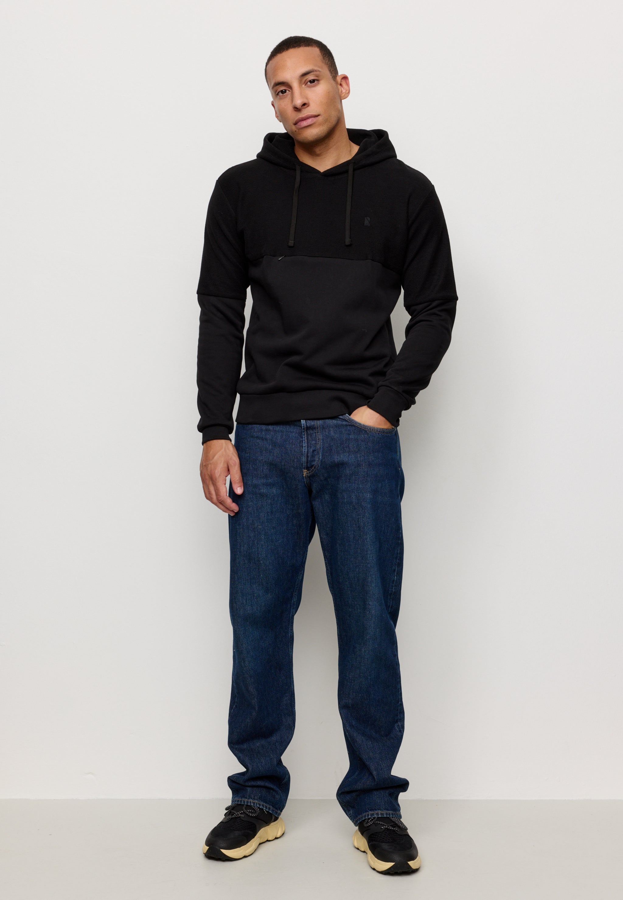 Recolution Ivy felpa cappuccio nera cotone bio
