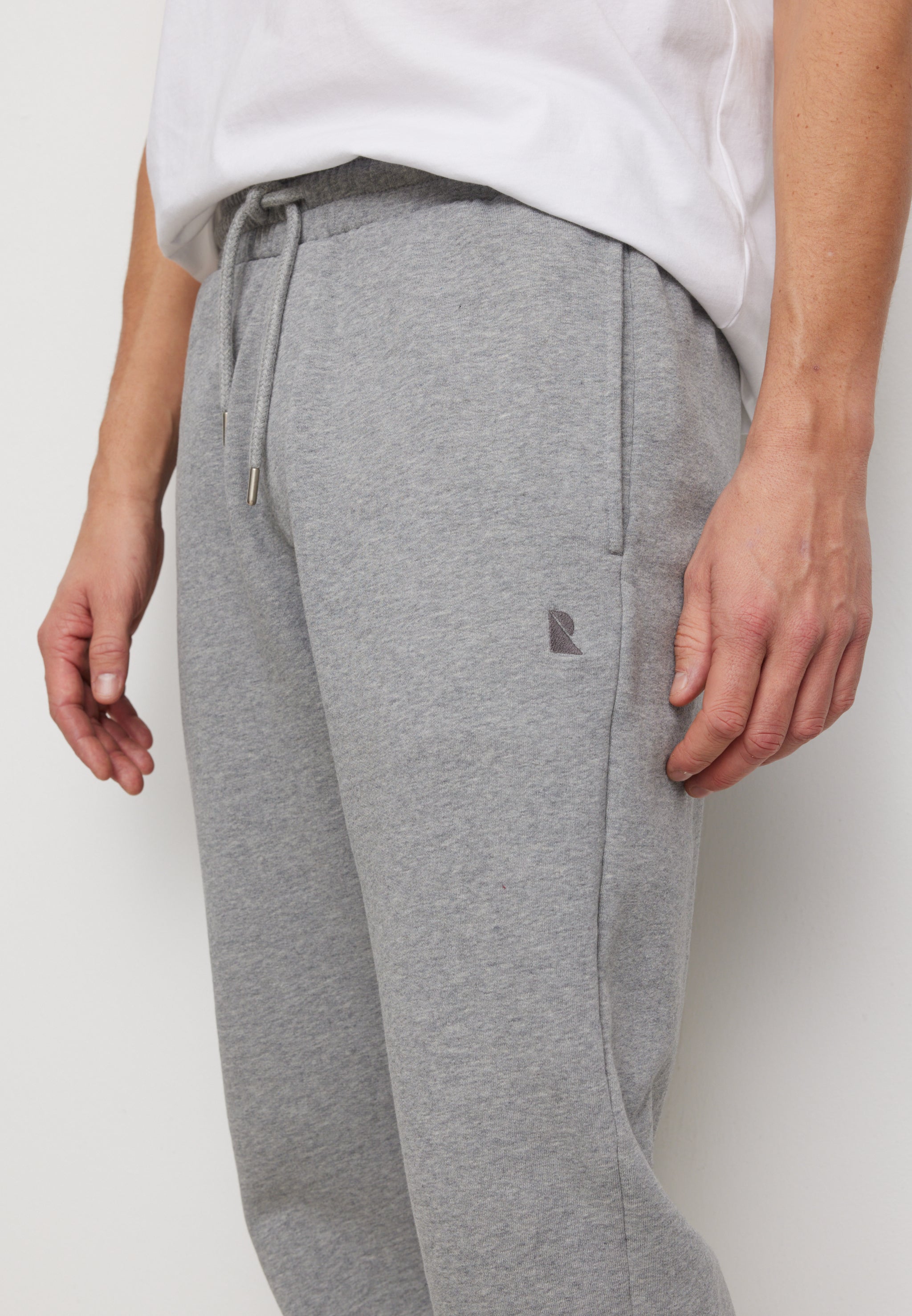 Recolution Thuja jogger cotone bio grigio comodo