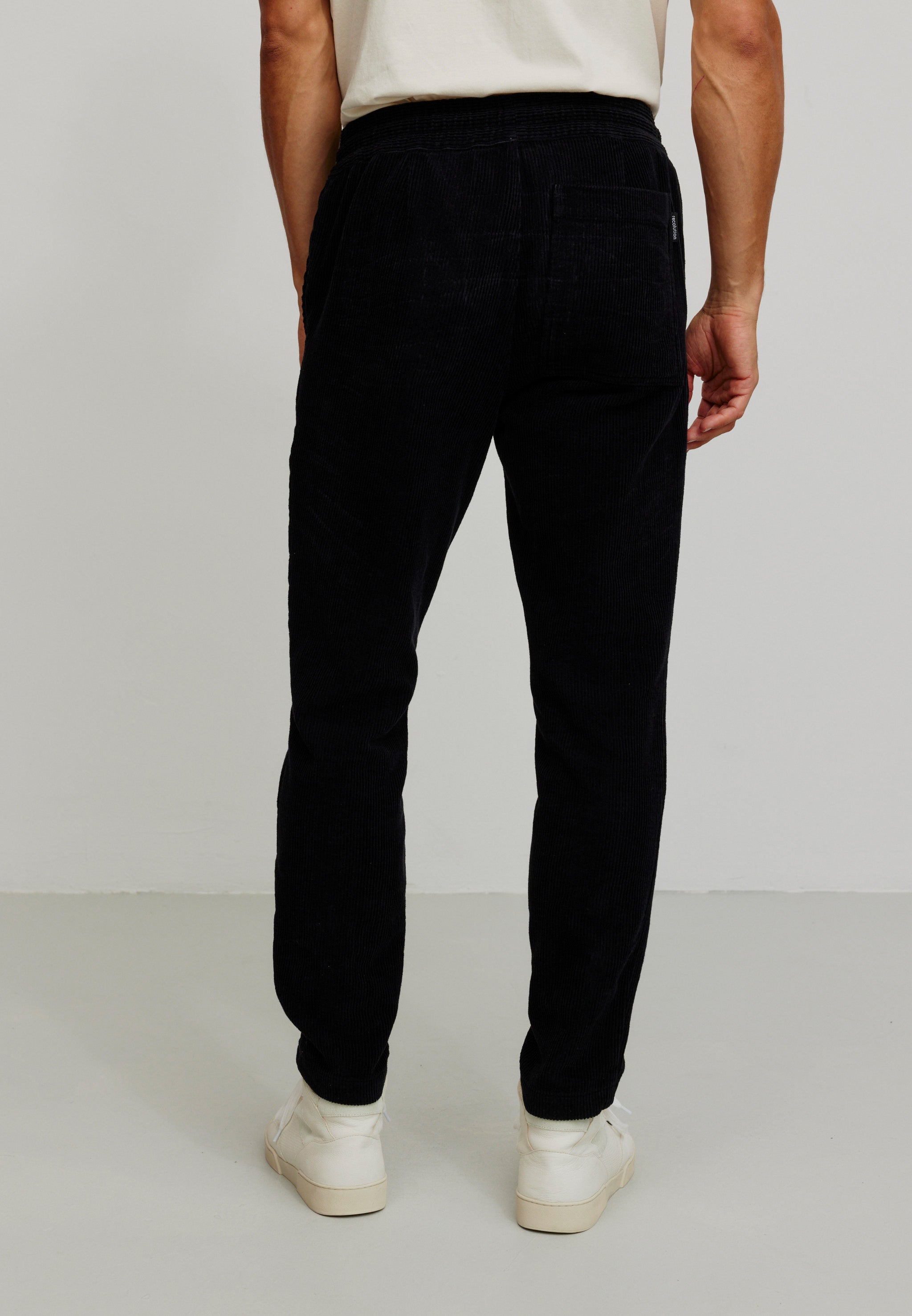 Recolution Cyperus pantaloni chino neri velluto bio