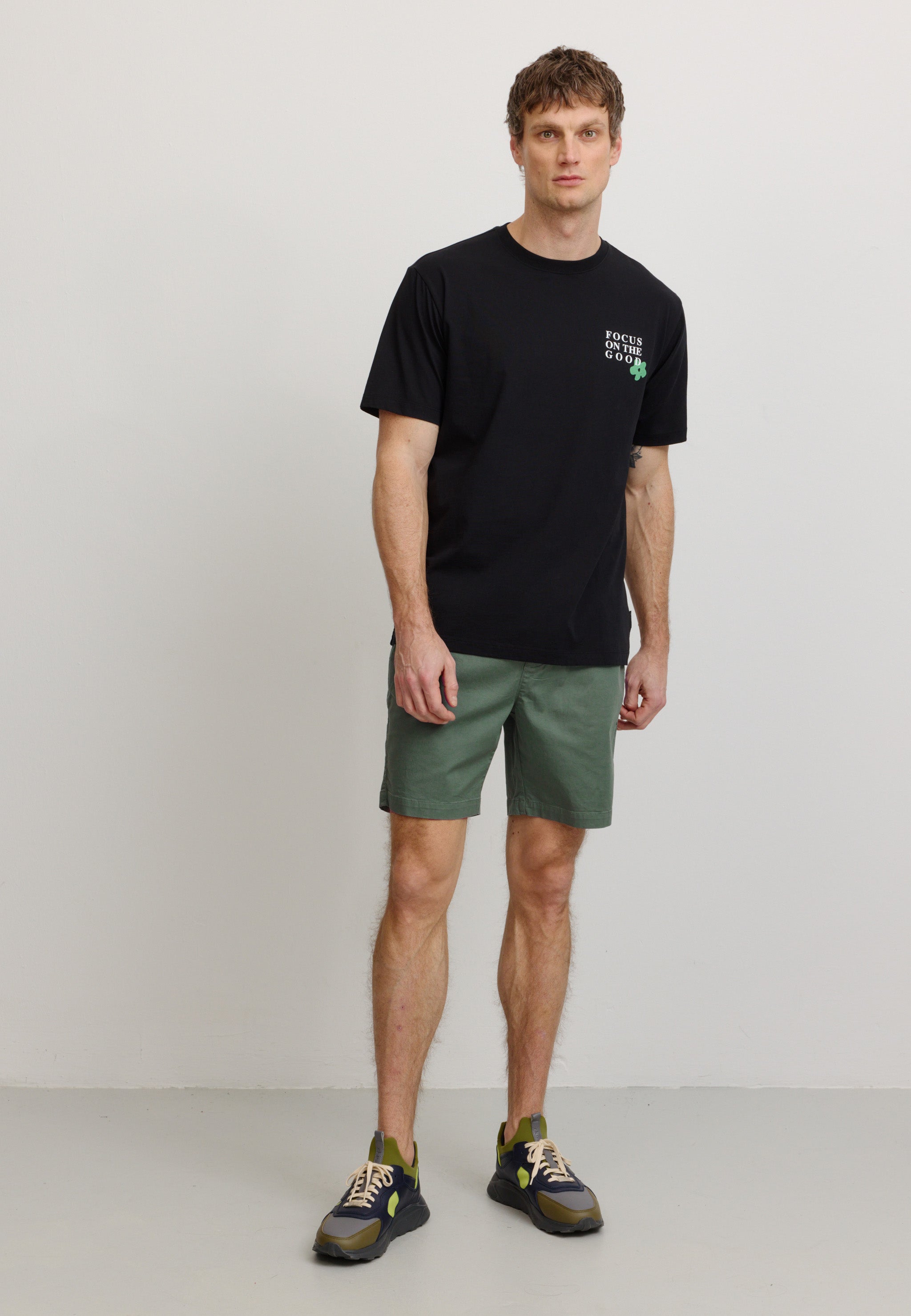 Recolution Quince pantaloncini uomo eukalyptus bio