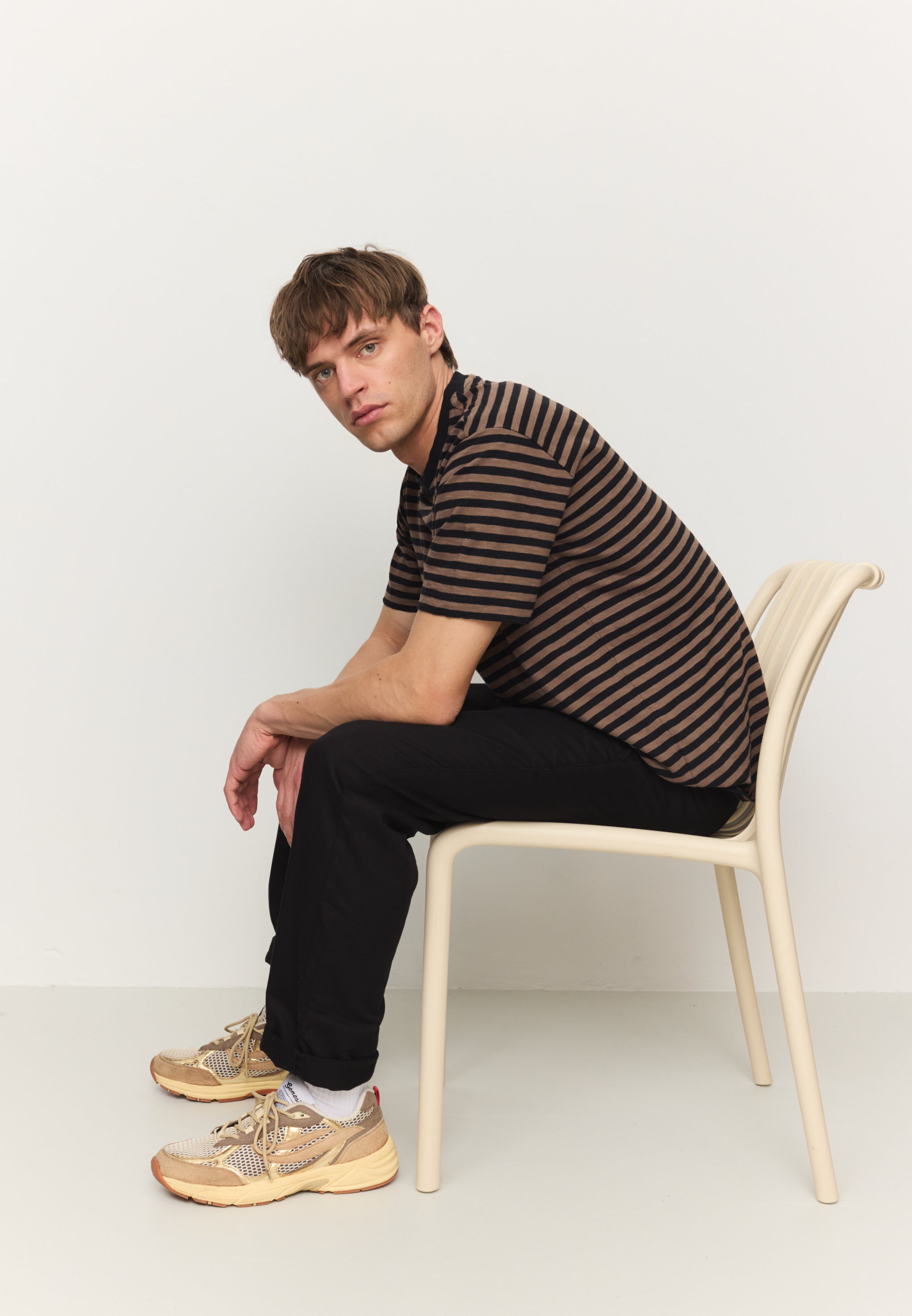 Recolution Tamarind pantaloni chino uomo nero cotone bio