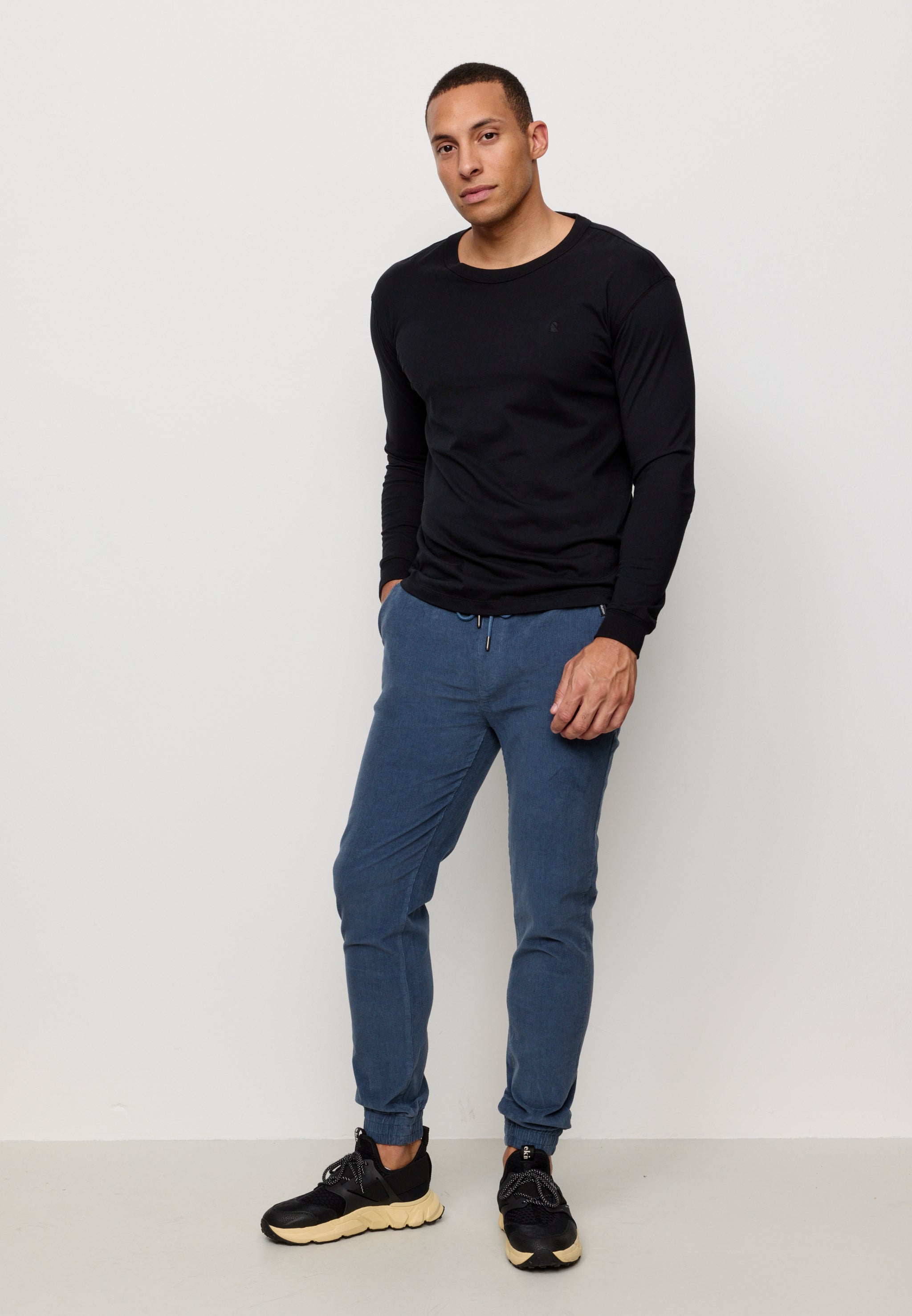 Recolution Cyperus pantaloni chino blu artico cotone bio