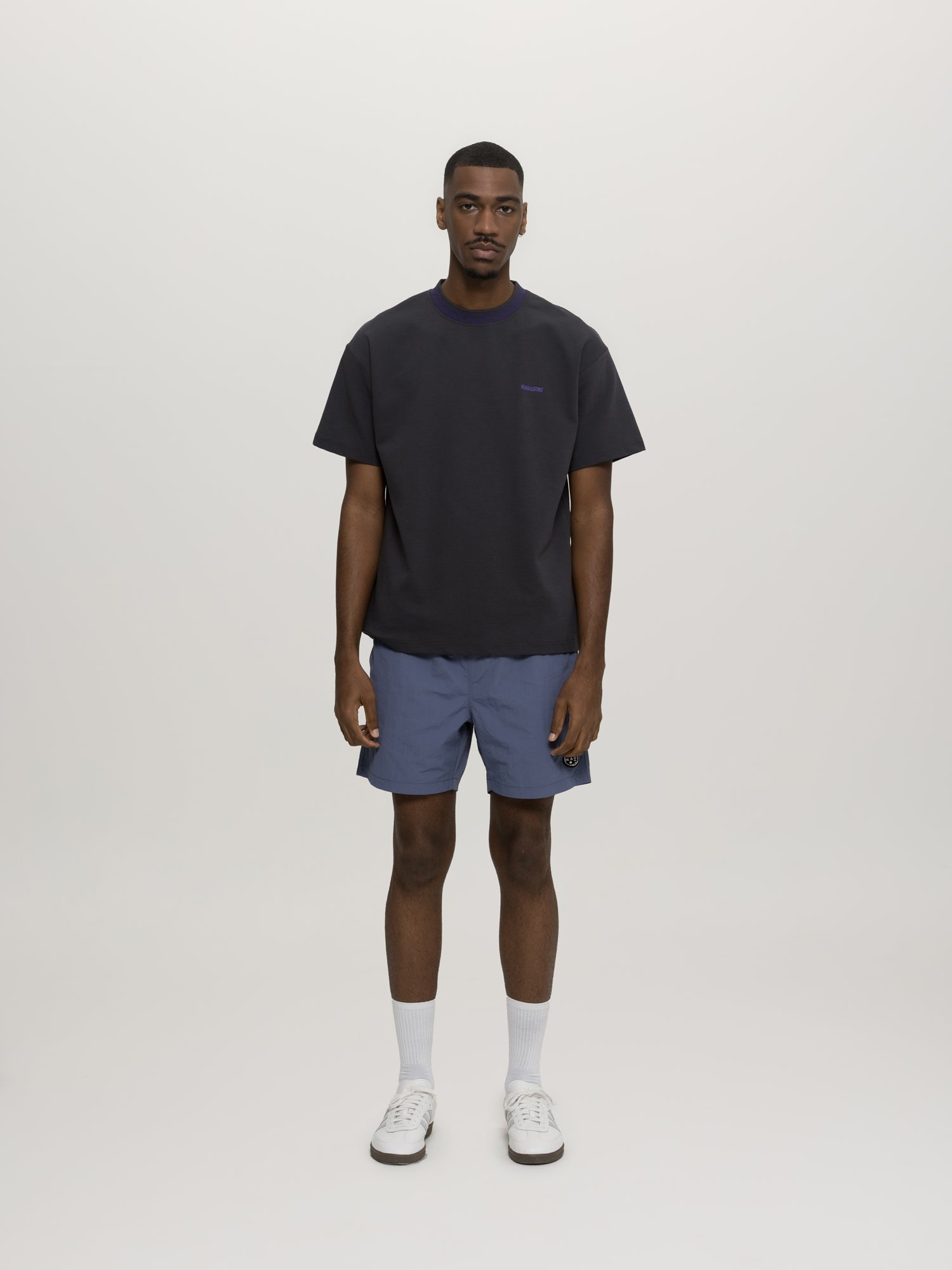 Maui and Sons Break Neck t-shirt ferro cotone boxy fit