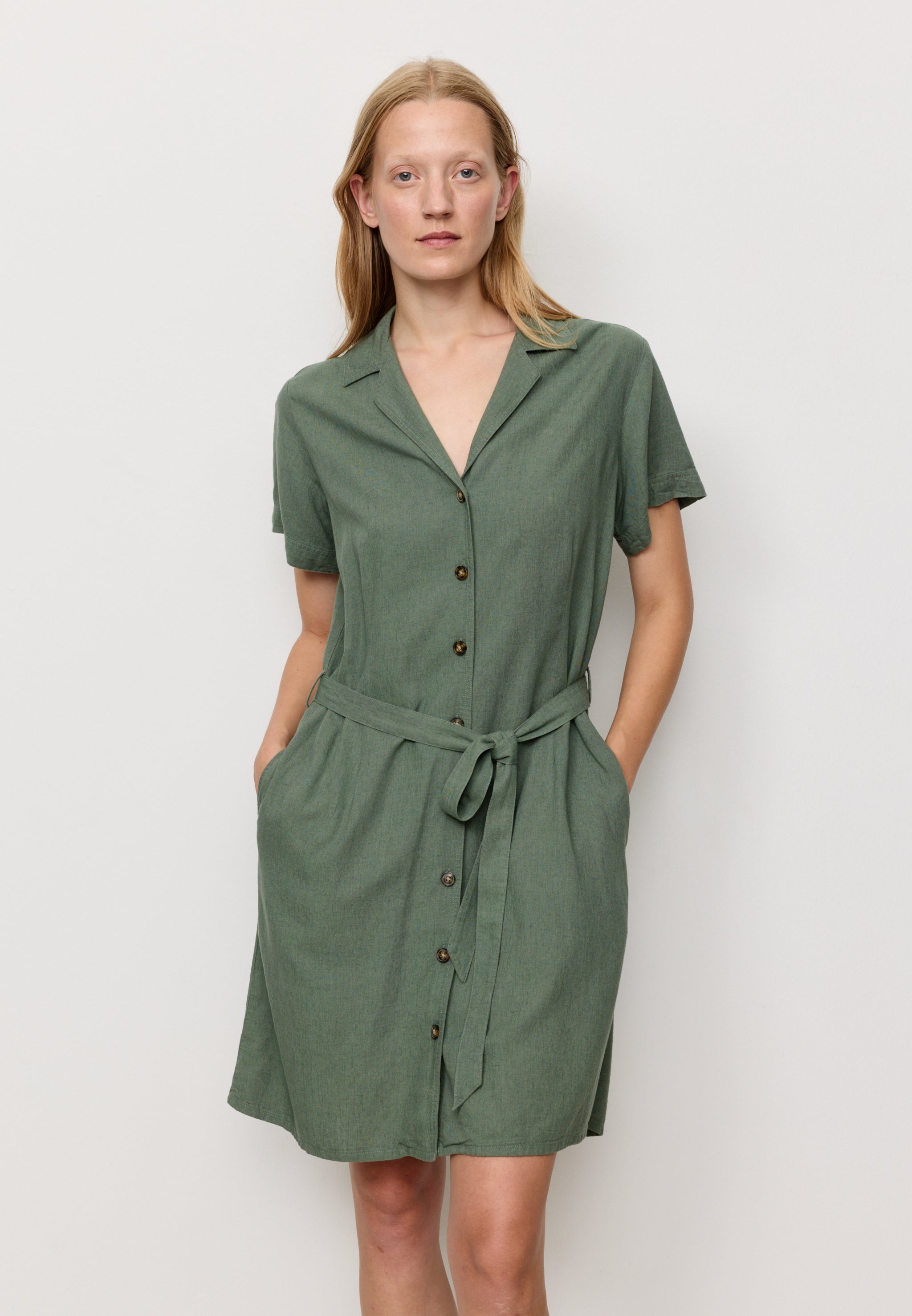 Recolution Yucca vestito in lino khaki traspirante