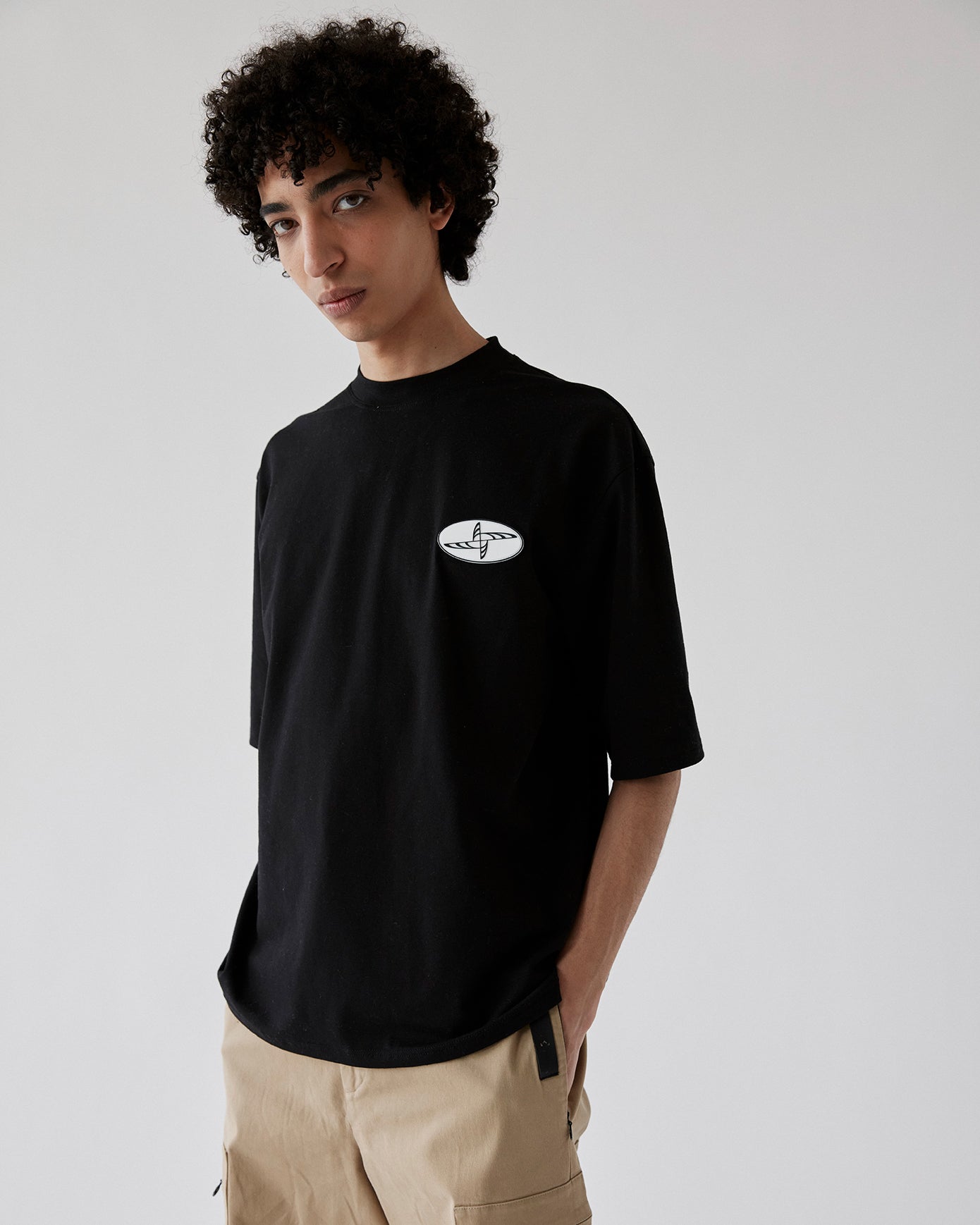 Noskra Logo t-shirt nera cotone patch cucita