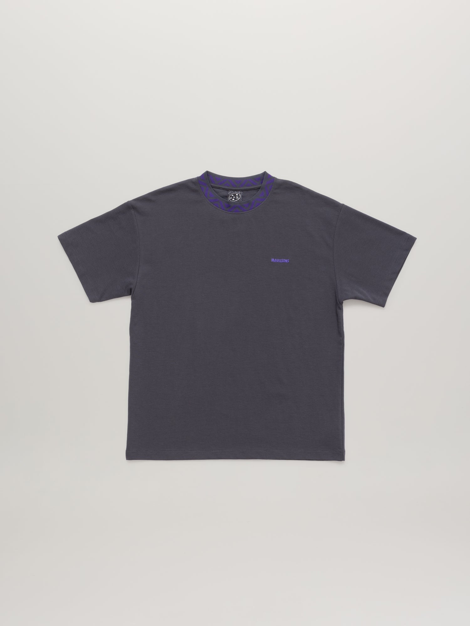 Maui and Sons Break Neck t-shirt ferro cotone boxy fit