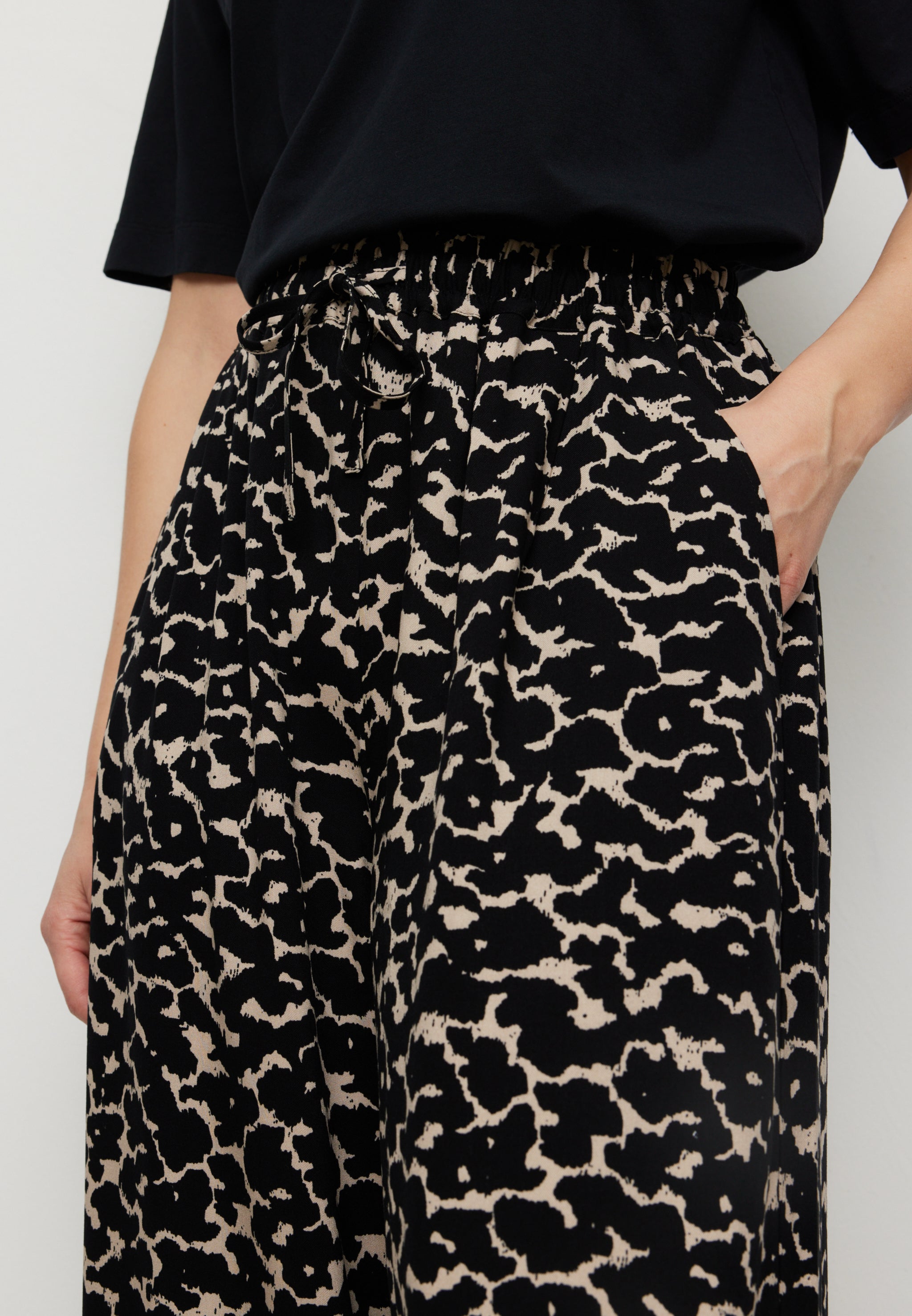 Recolution Sequoia Clouds pantaloni donna neri viscosa fantasia