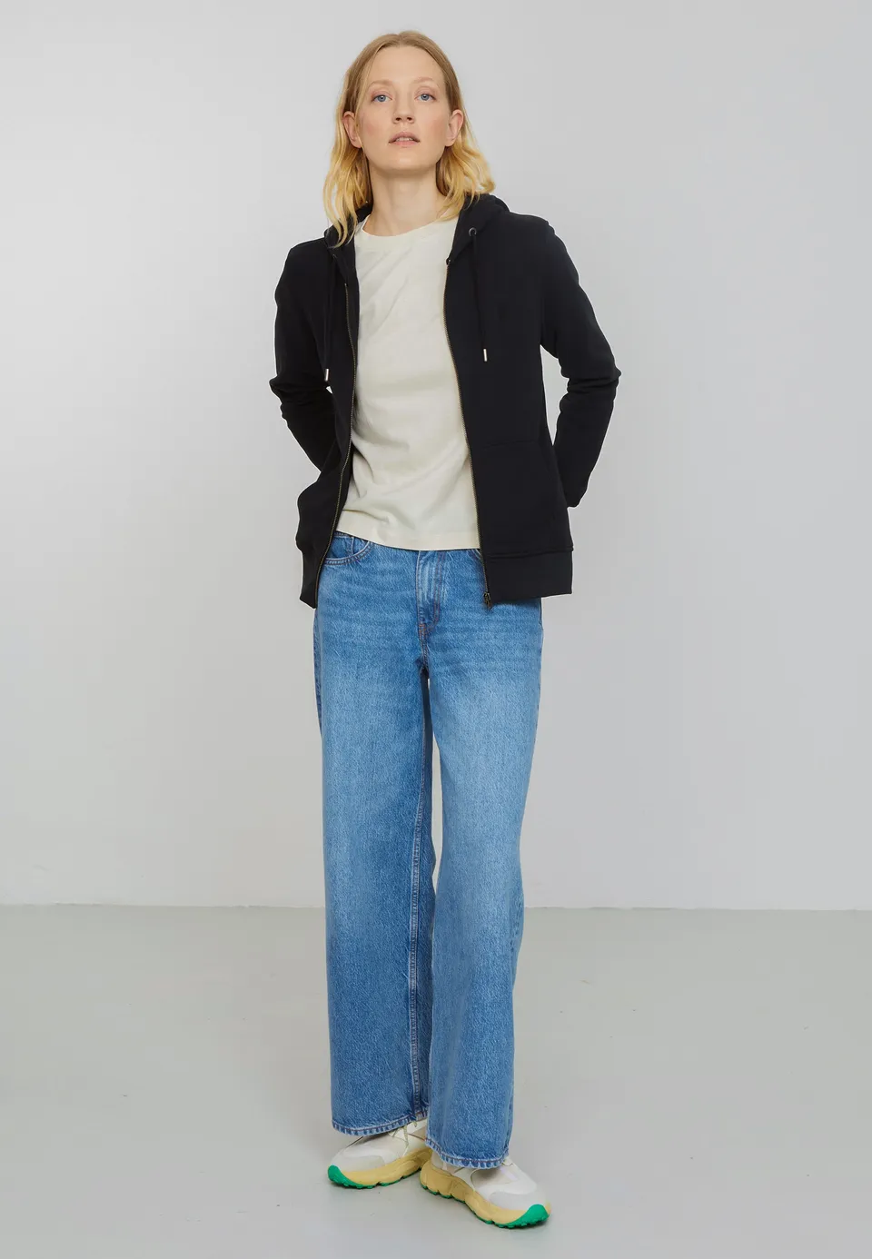 Recolution Dahlia felpa zip nero cotone bio