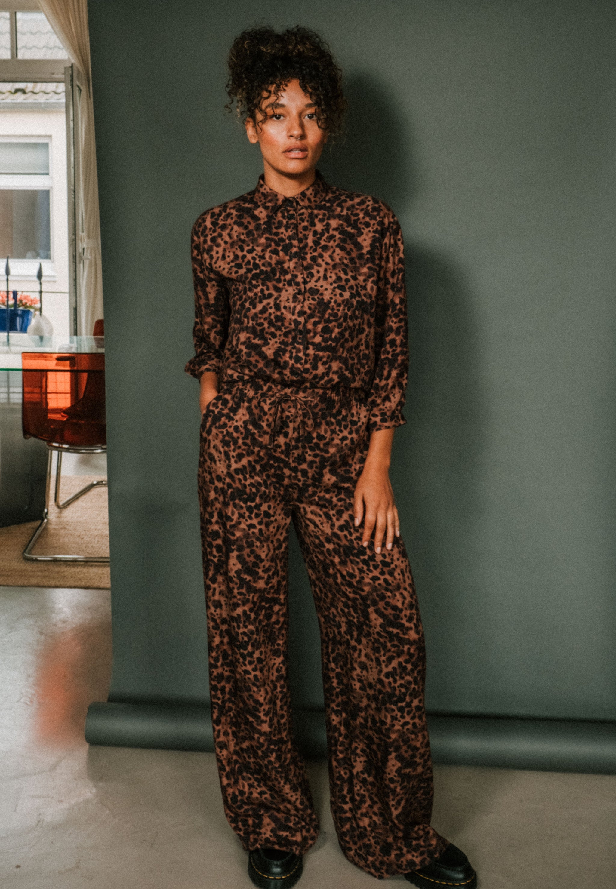Recolution Syringa Leo pantaloni donna cognac brown viscosa