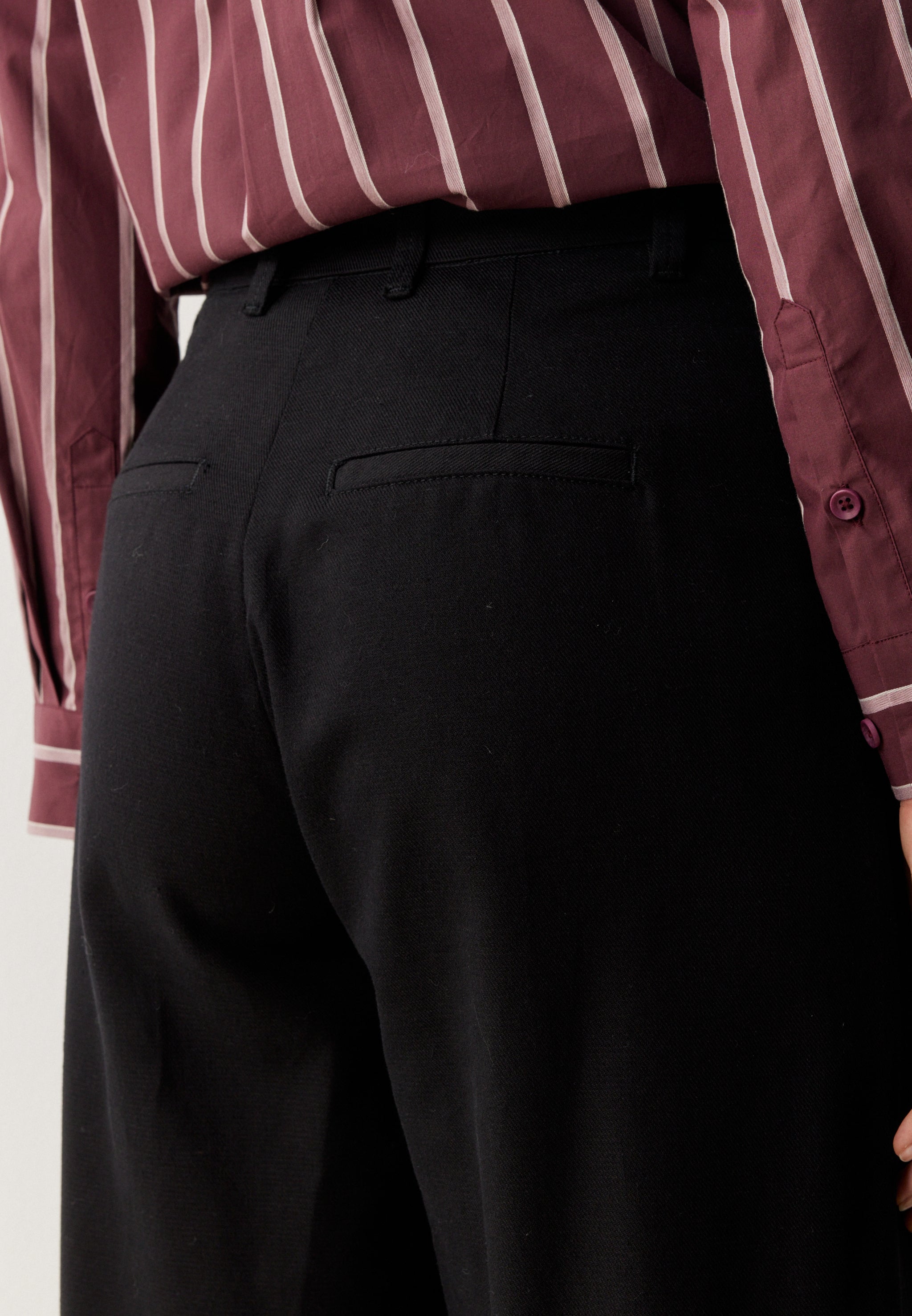 Recolution Ligularia pantaloni marlene nero bio