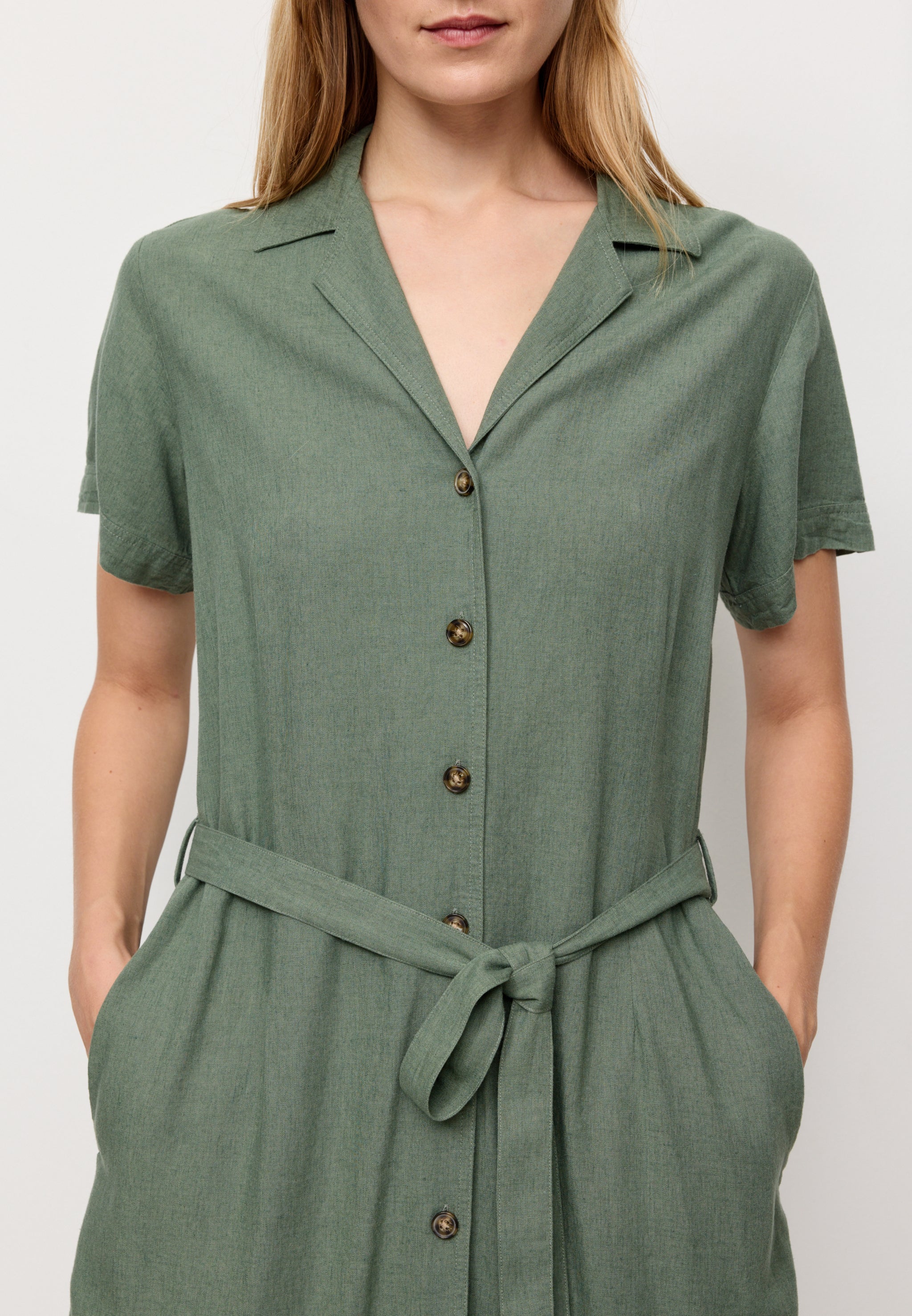 Recolution Yucca vestito in lino khaki traspirante