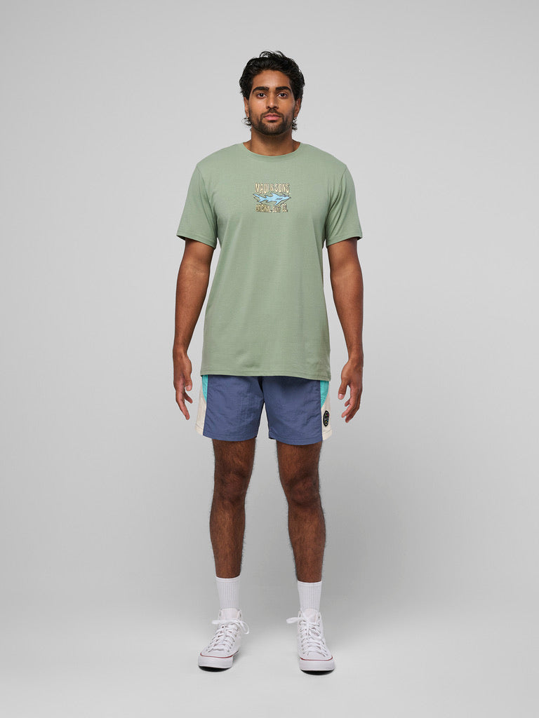 Maui and Sons Shark Surf T-Shirt verde salvia