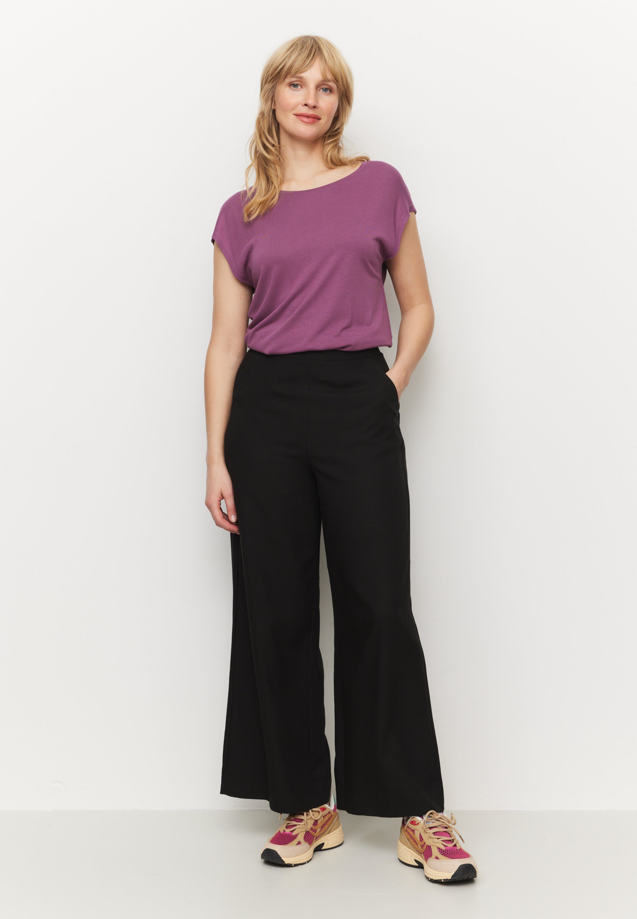 Recolution Mithila t-shirt bordeaux viscosa loose fit