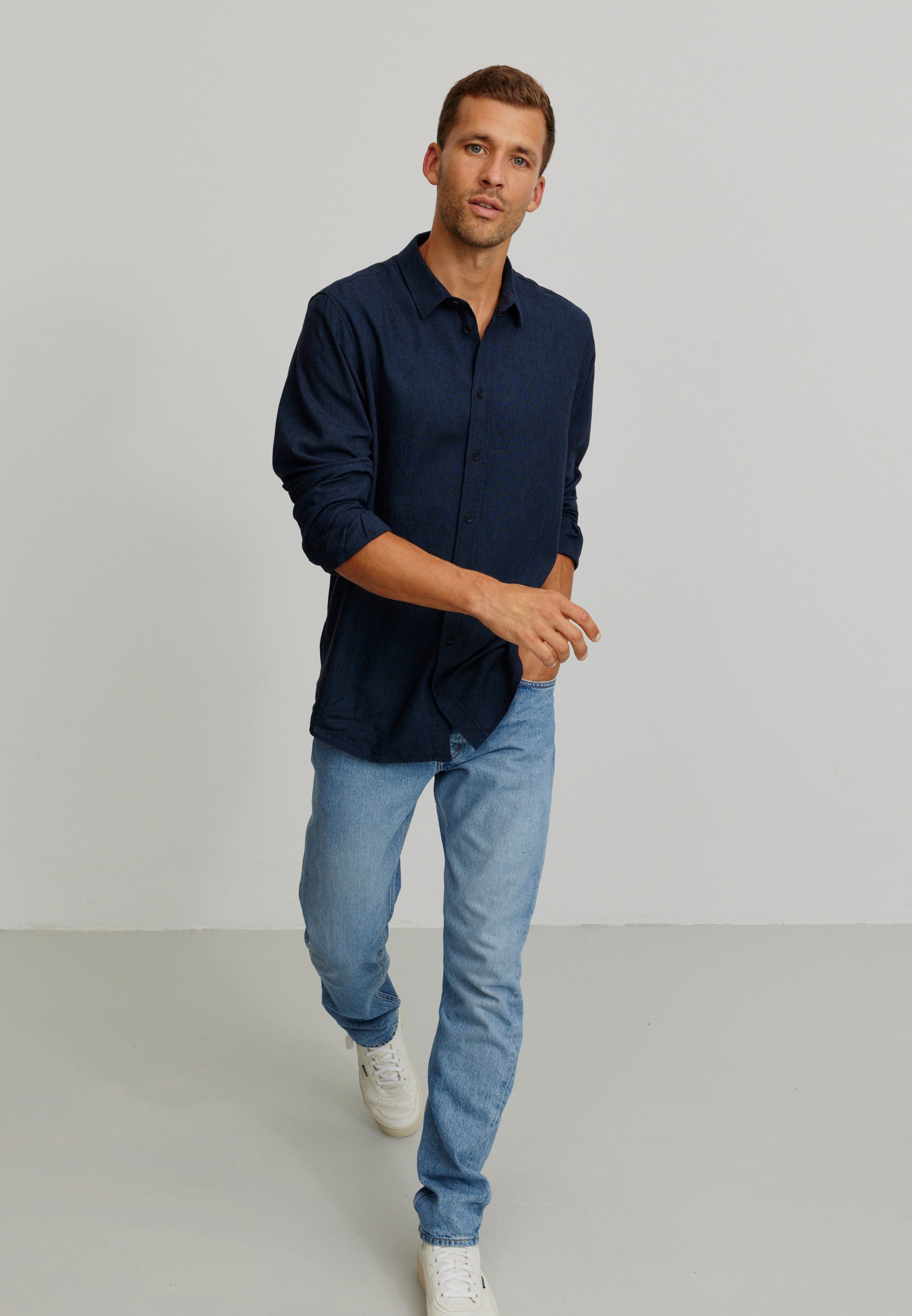 Recolution NUTMEG Camicia Lino Blu Navy Manica Lunga