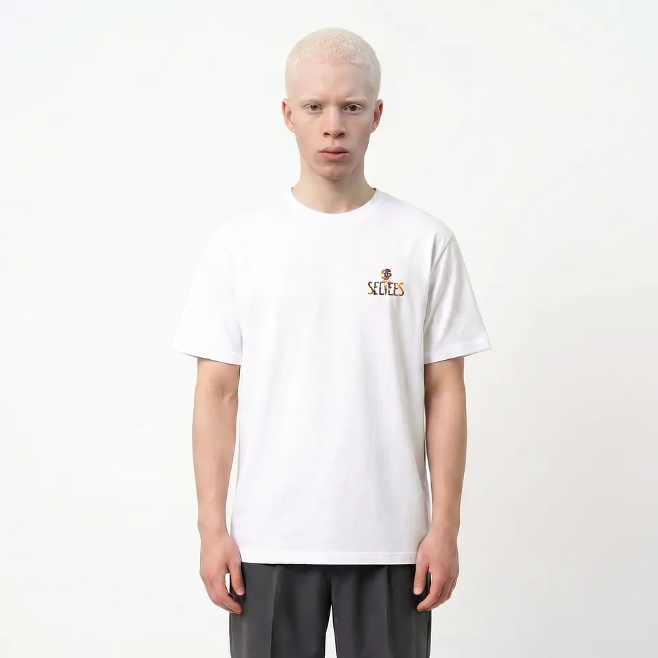 Small logo Seetees t-shirt Robot Sci-fi comoda