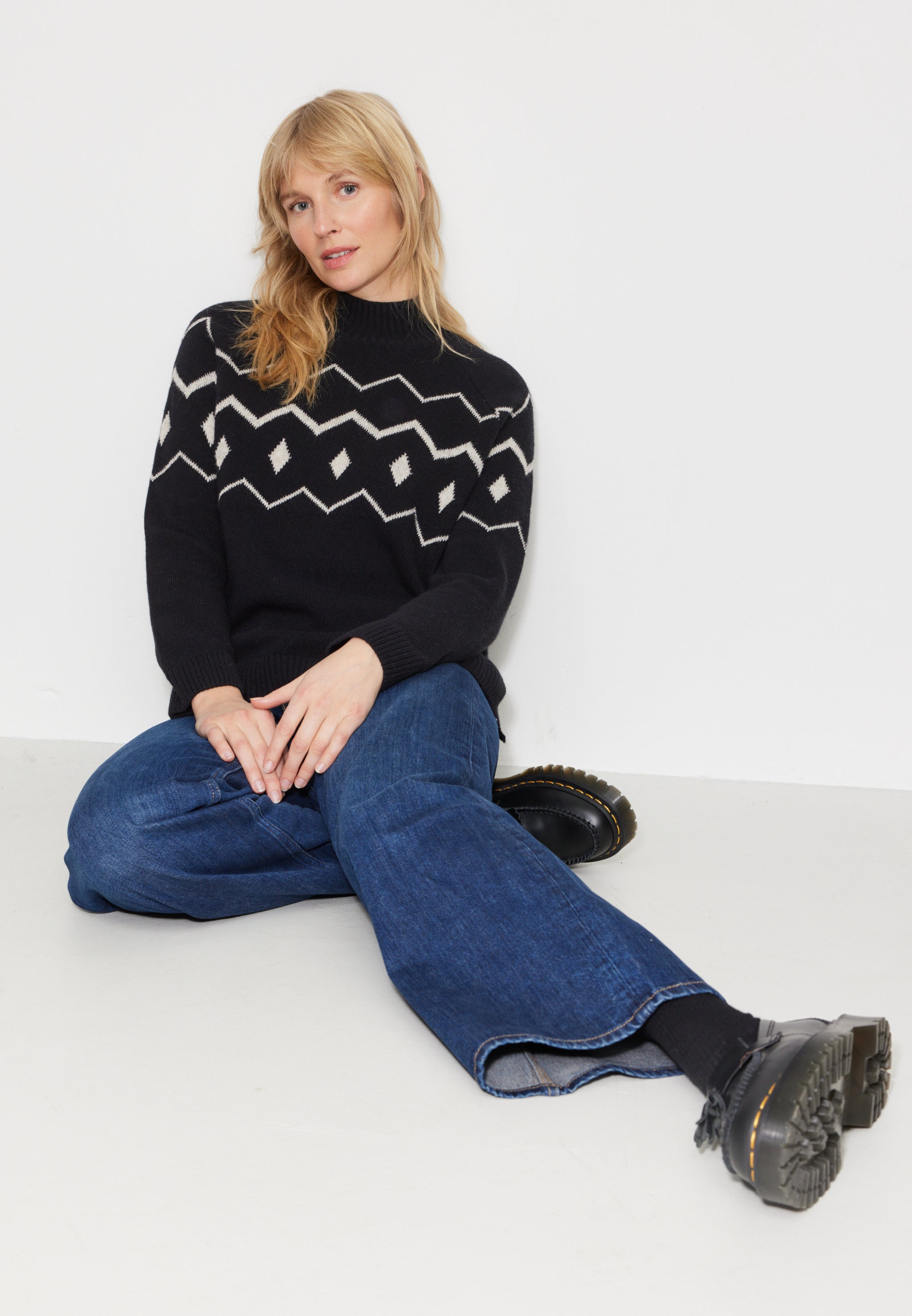Recolution Snowdrop maglione nero lana bio
