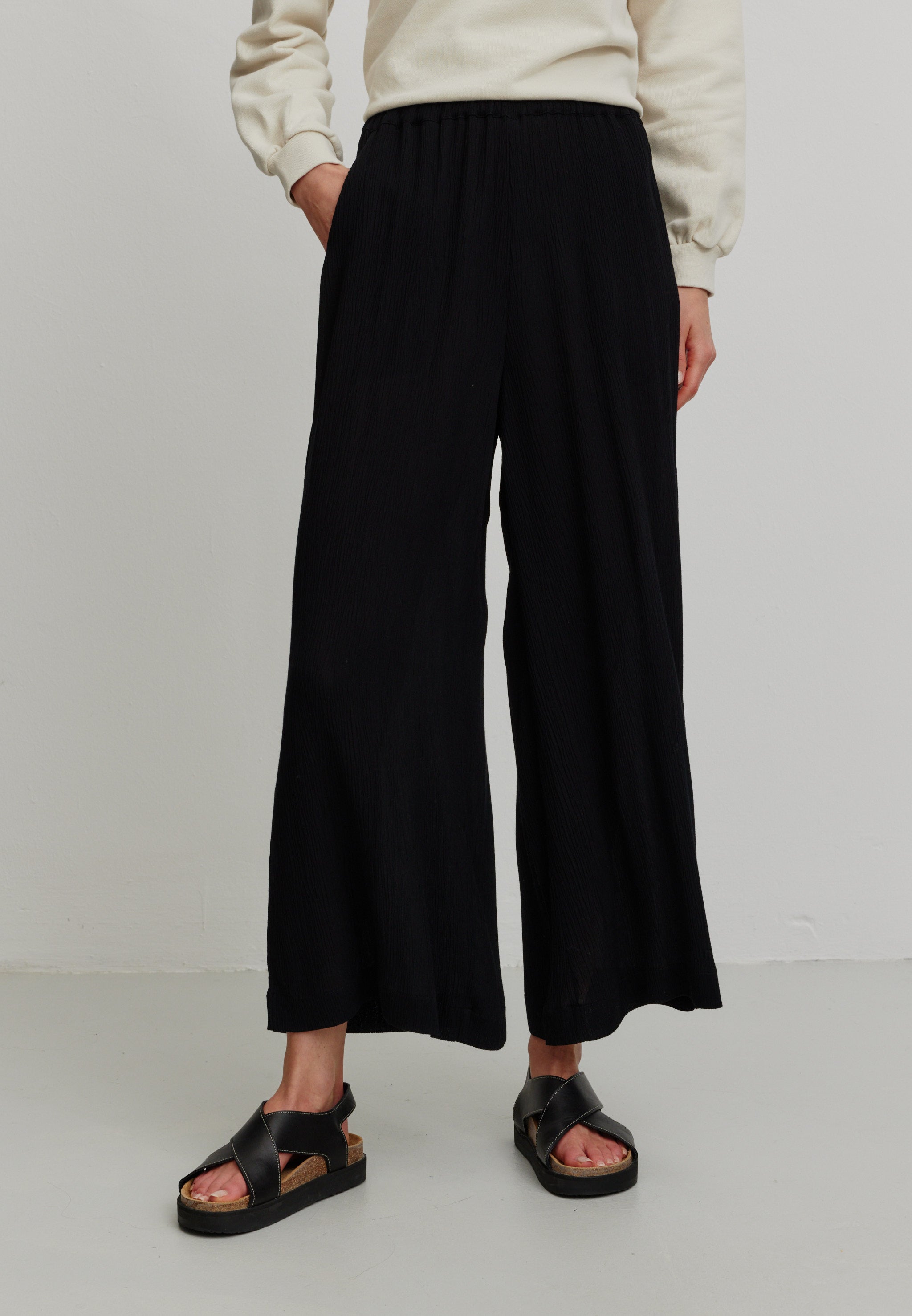 Recolution Mandevilla pantaloni 7/8 nero viscosa