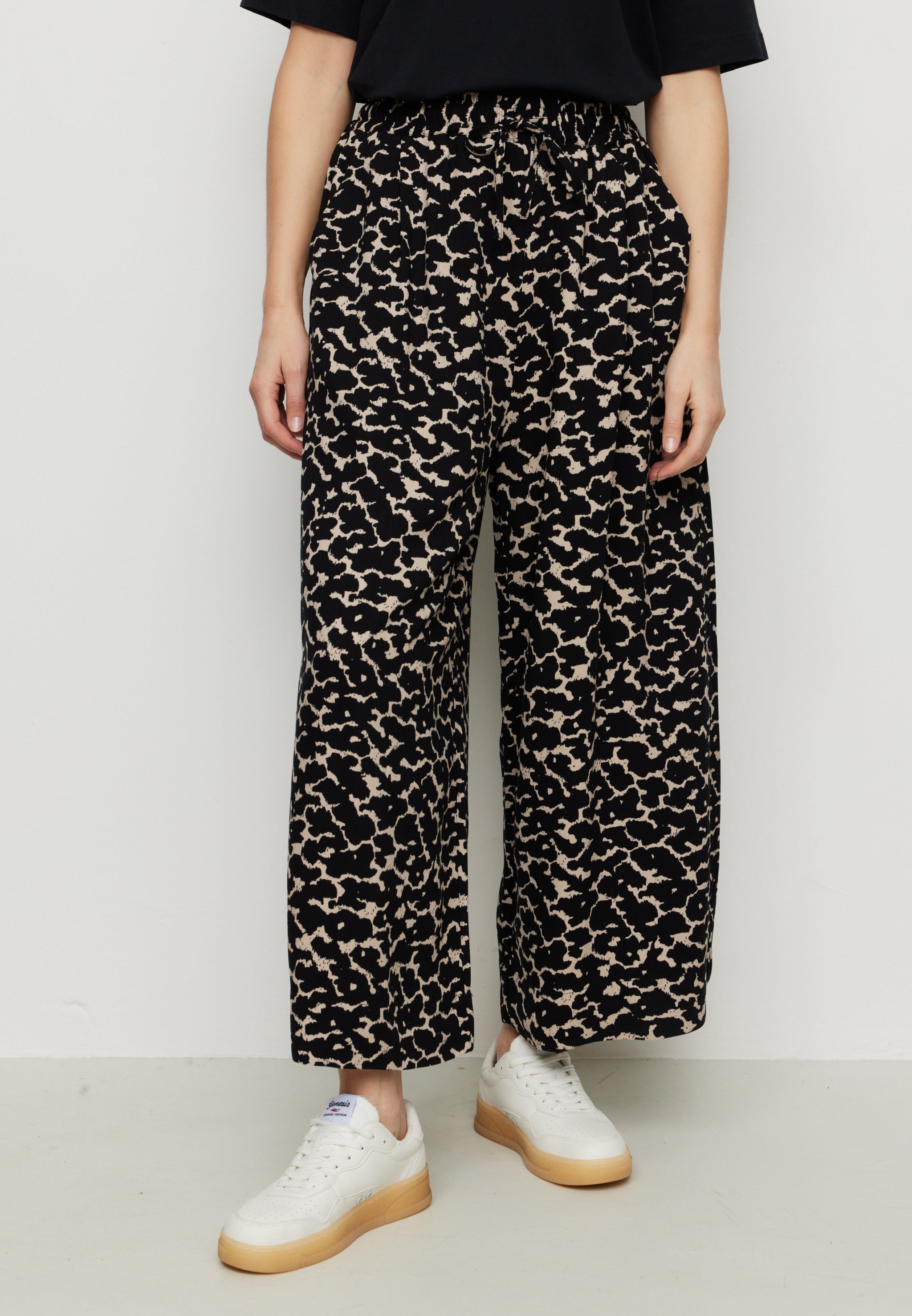 Recolution Sequoia Clouds pantaloni donna neri viscosa fantasia