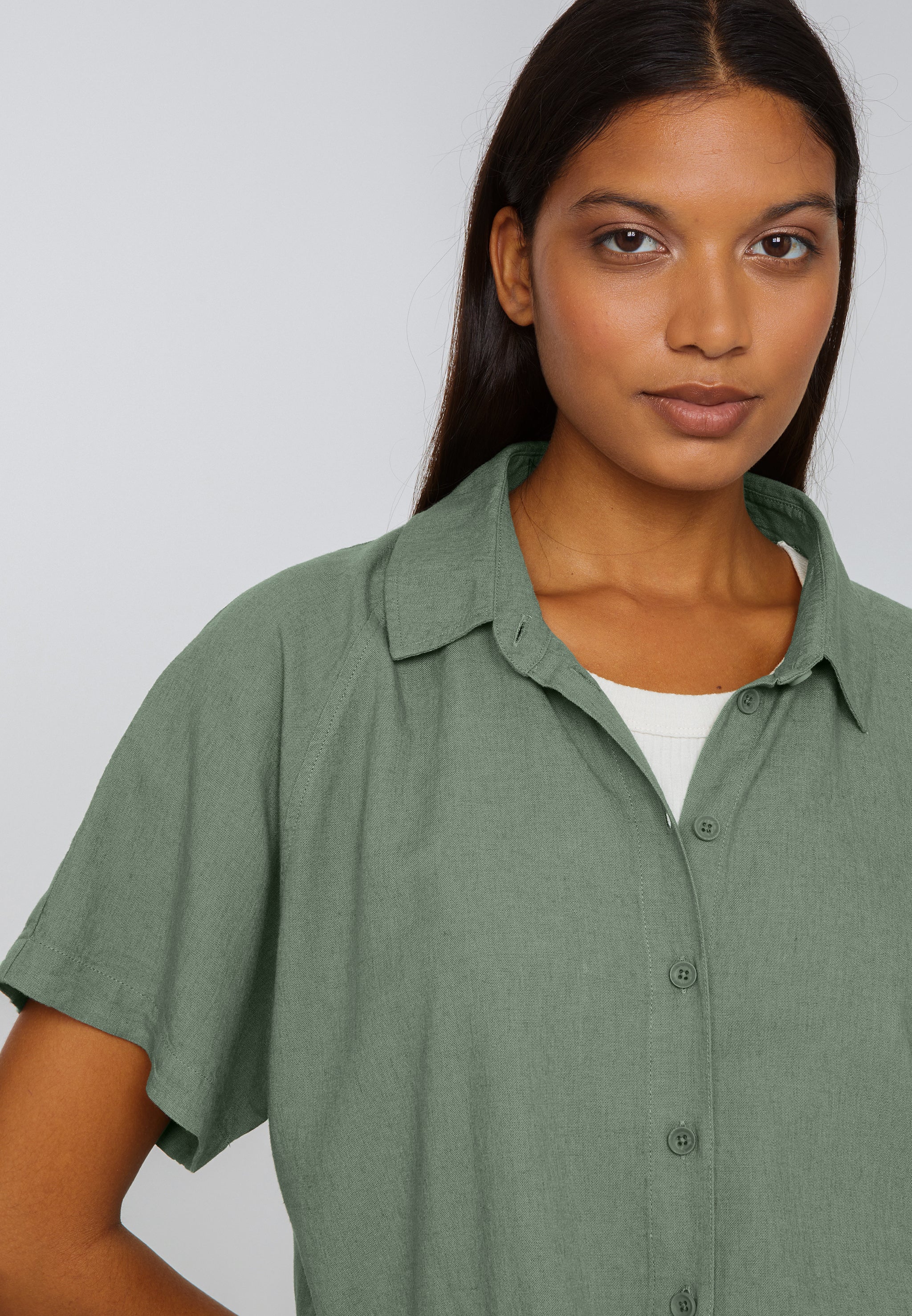 Recolution Ocra blusa in lino color kaki