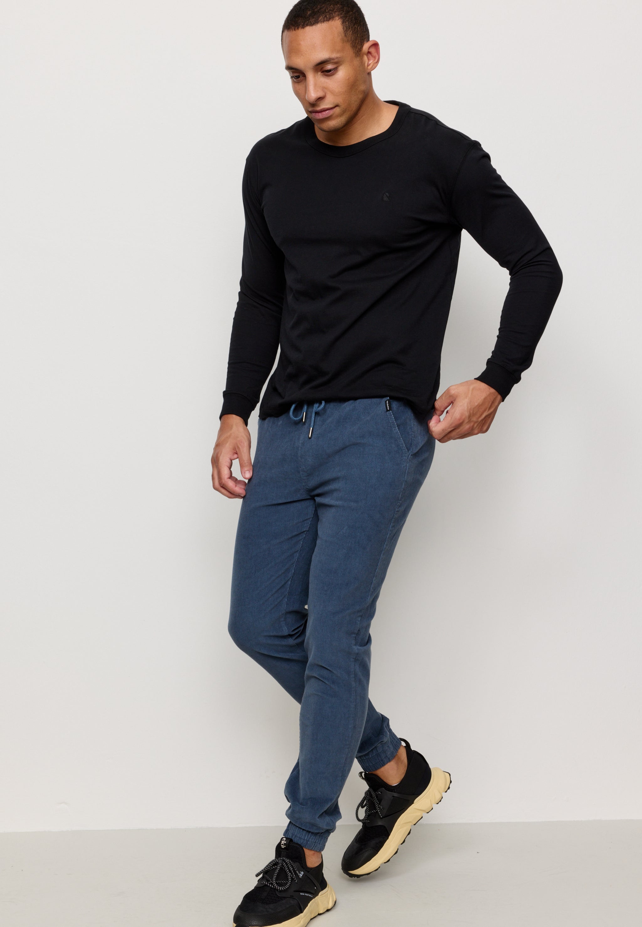 Recolution Cyperus pantaloni chino blu artico cotone bio