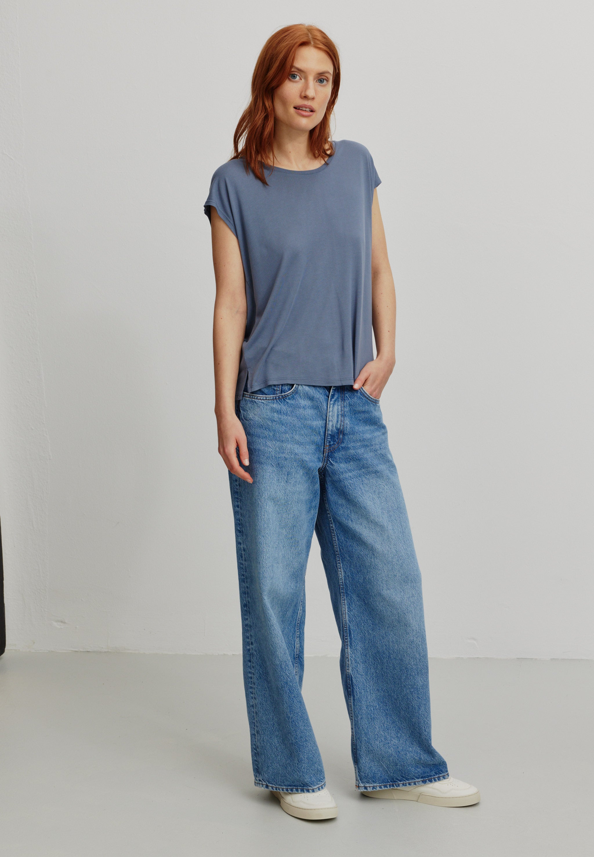 Recolution Mithila t-shirt blu polvere viscosa loose fit